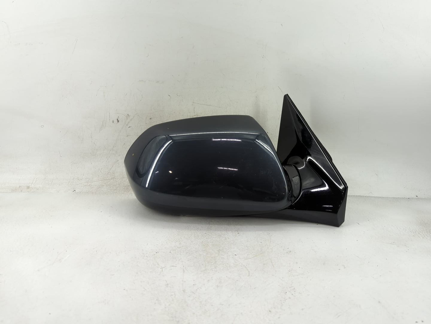 2013-2016 Hyundai Santa Fe Passenger Side View Mirror - Right Door Mirror OEM Used - Oemusedautoparts1.com