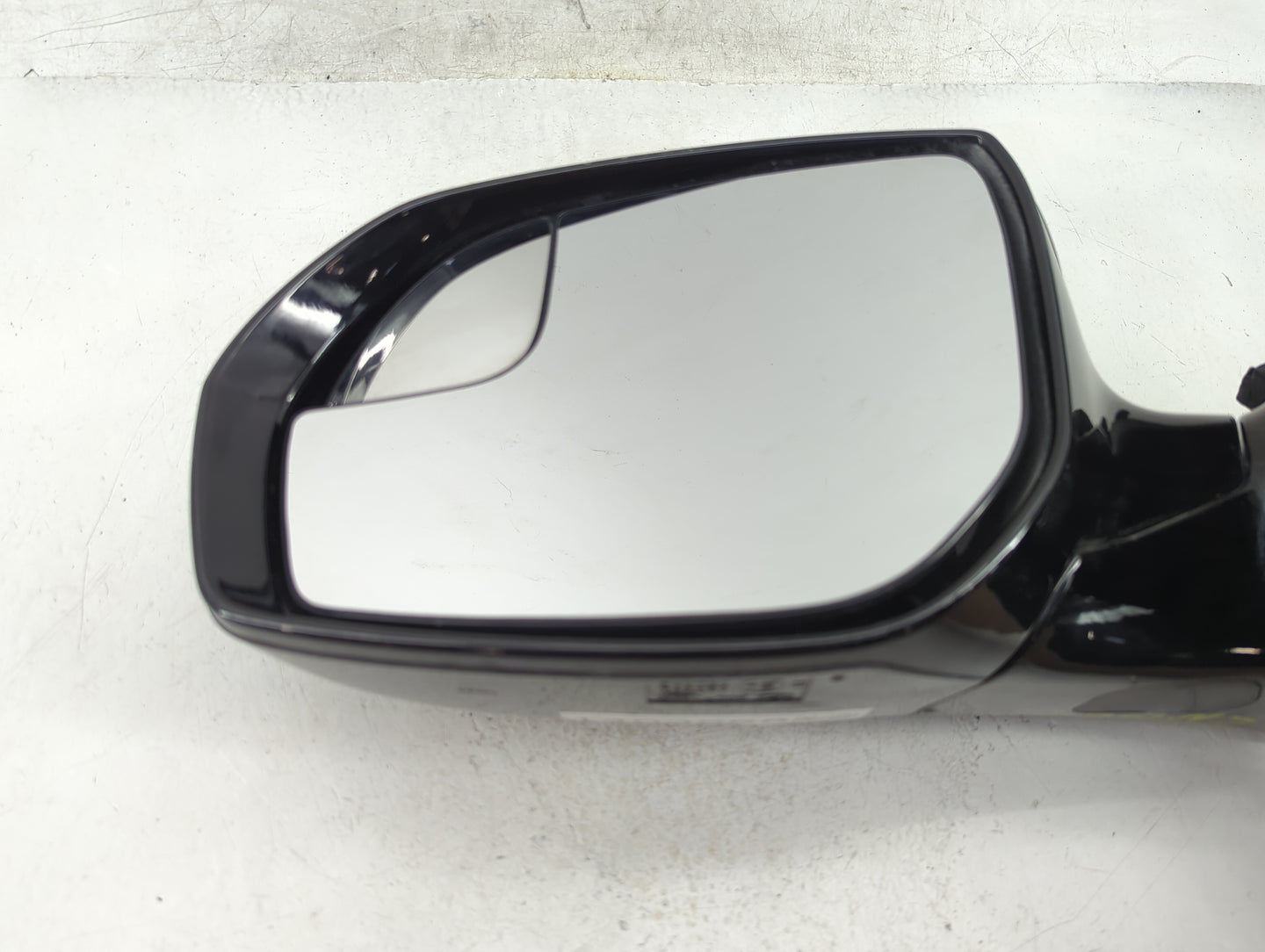 2015-2018 Hyundai Santa Fe Driver Side View Mirror - Left Door Mirror OEM Used - Oemusedautoparts1.com