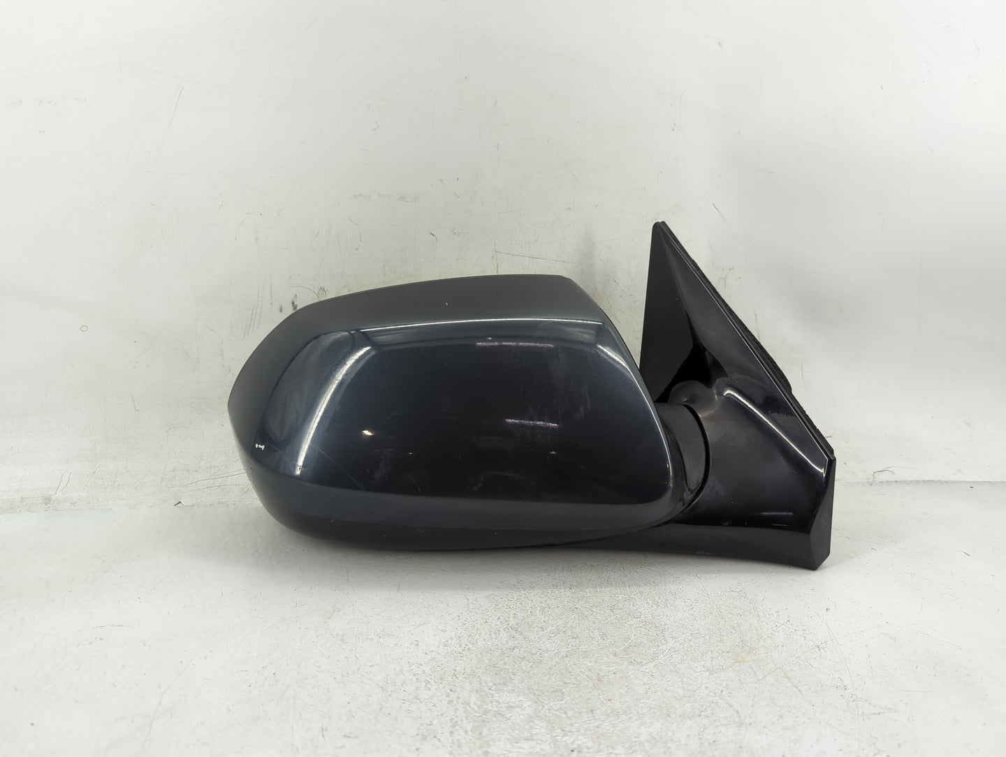 2013-2016 Hyundai Santa Fe Passenger Side View Mirror - Right Door Mirror OEM Used - Oemusedautoparts1.com