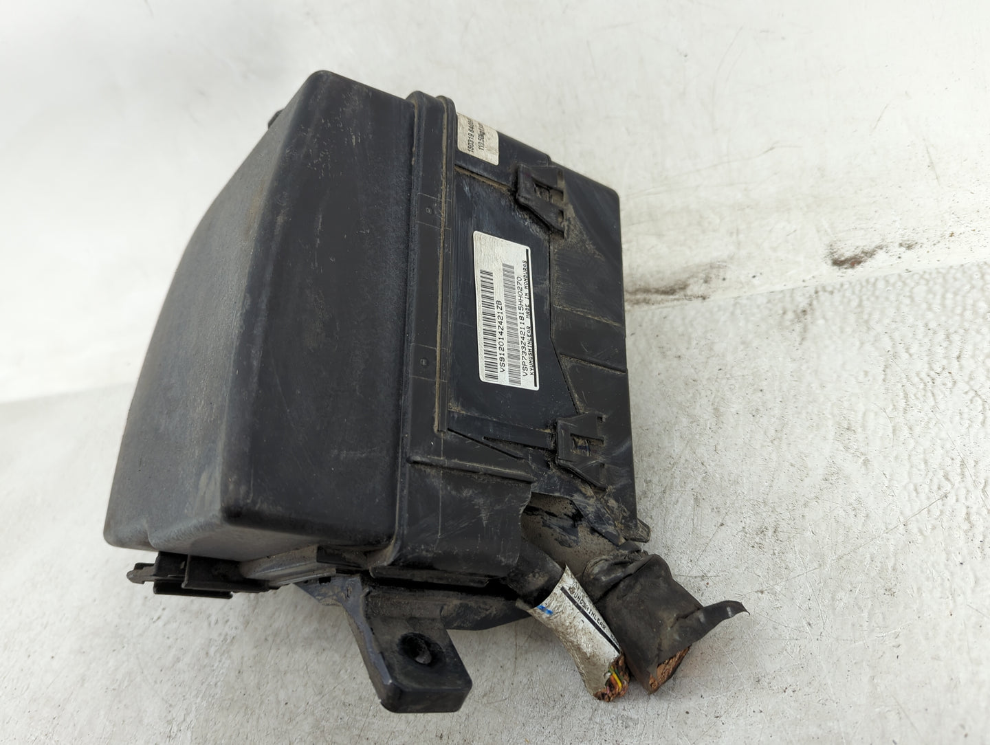 2016 Hyundai Santa Fe Fusebox Fuse Box Panel Relay Module Fits OEM Used Auto Parts - Oemusedautoparts1.com