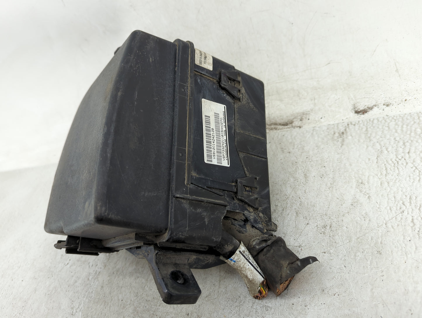2016 Hyundai Santa Fe Fusebox Fuse Box Panel Relay Module Fits OEM Used Auto Parts - Oemusedautoparts1.com