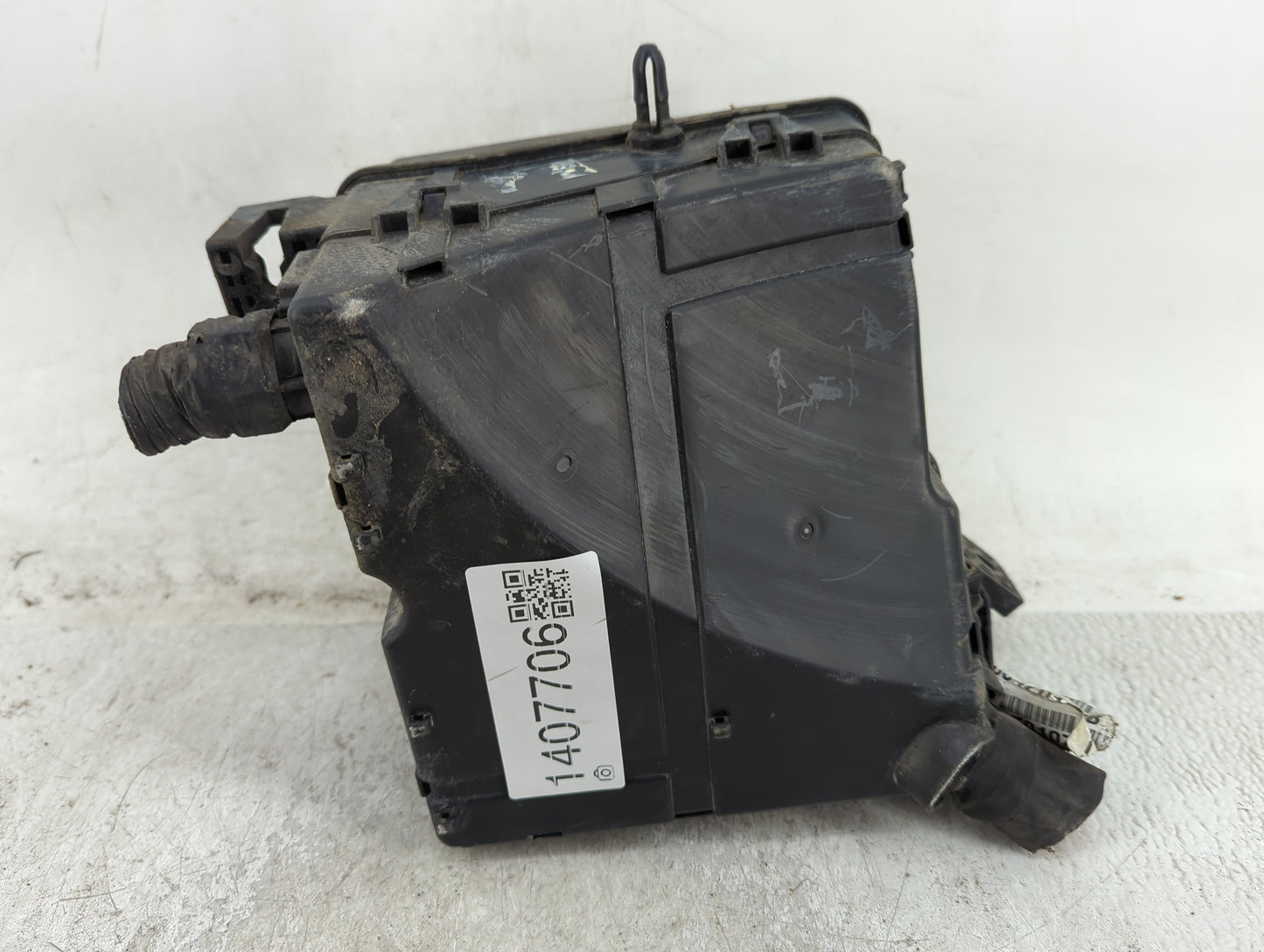 2016 Hyundai Santa Fe Fusebox Fuse Box Panel Relay Module Fits OEM Used Auto Parts - Oemusedautoparts1.com