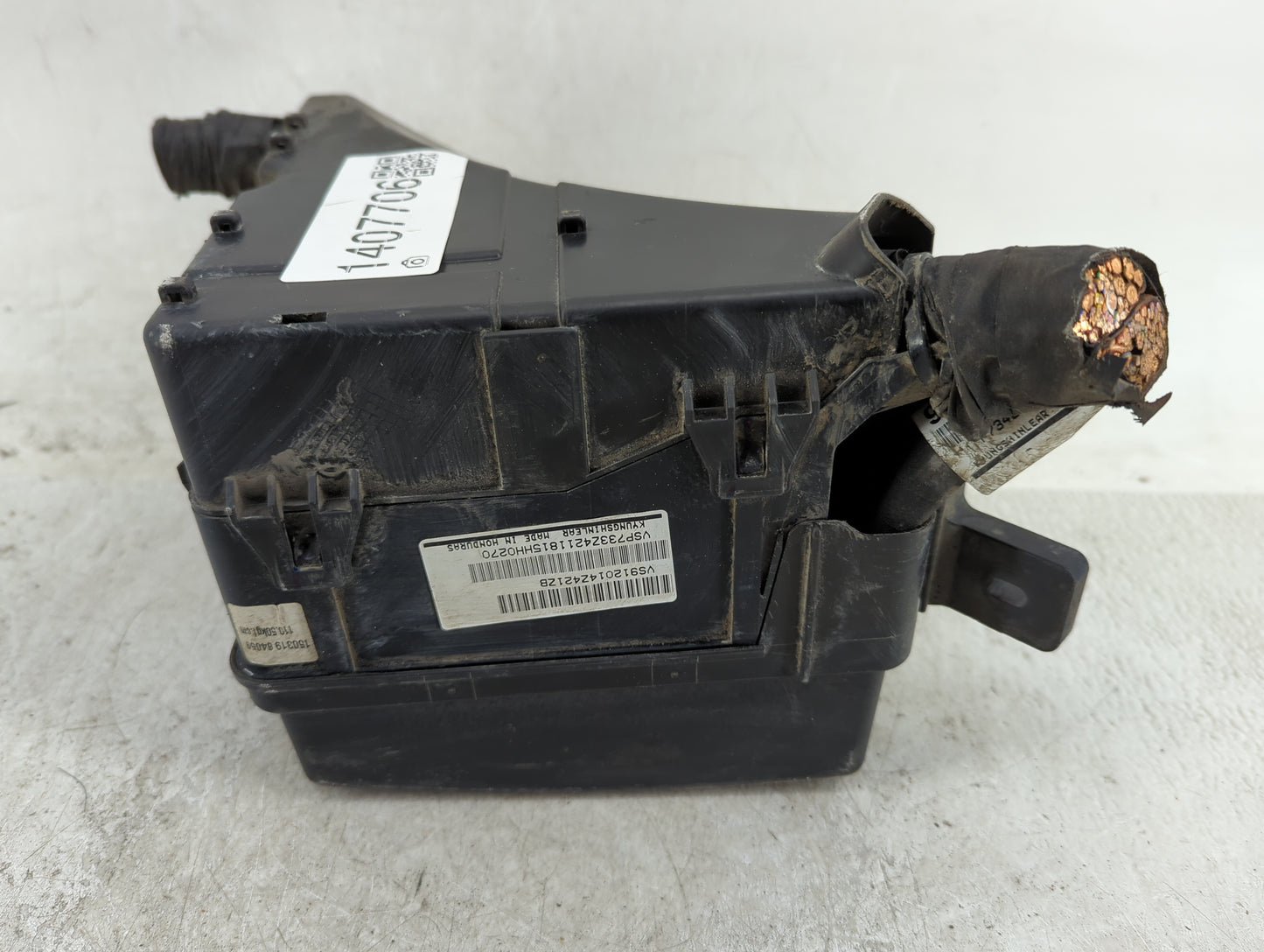 2016 Hyundai Santa Fe Fusebox Fuse Box Panel Relay Module Fits OEM Used Auto Parts - Oemusedautoparts1.com