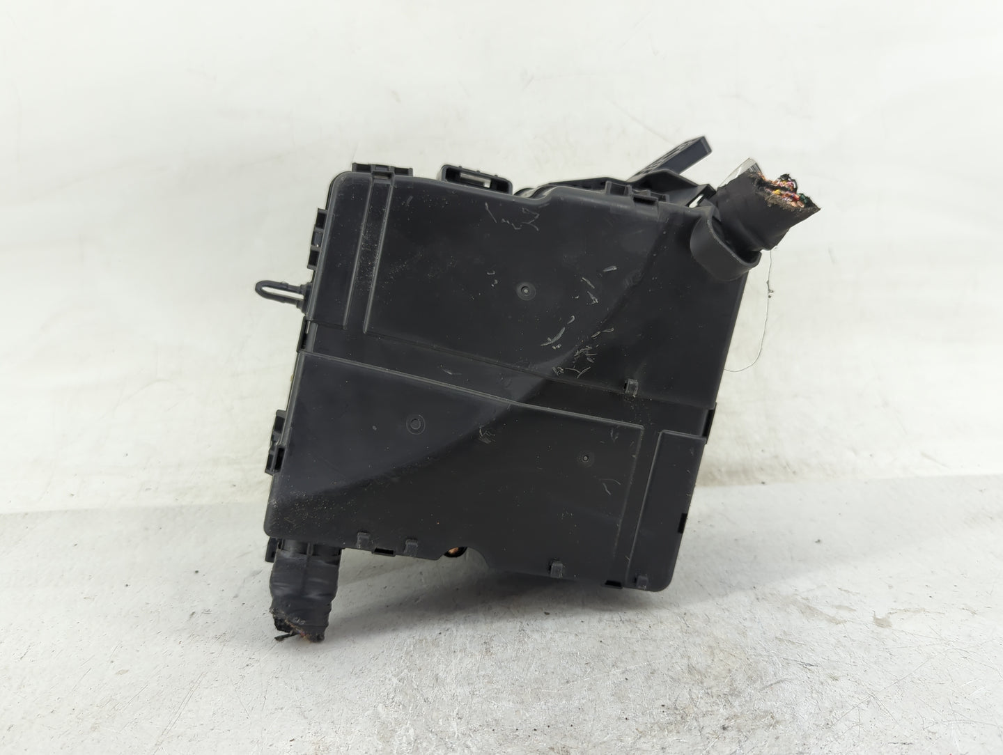 2016 Hyundai Santa Fe Fusebox Fuse Box Panel Relay Module P/N:91941-4Z011 Fits OEM Used Auto Parts - Oemusedautoparts1.com