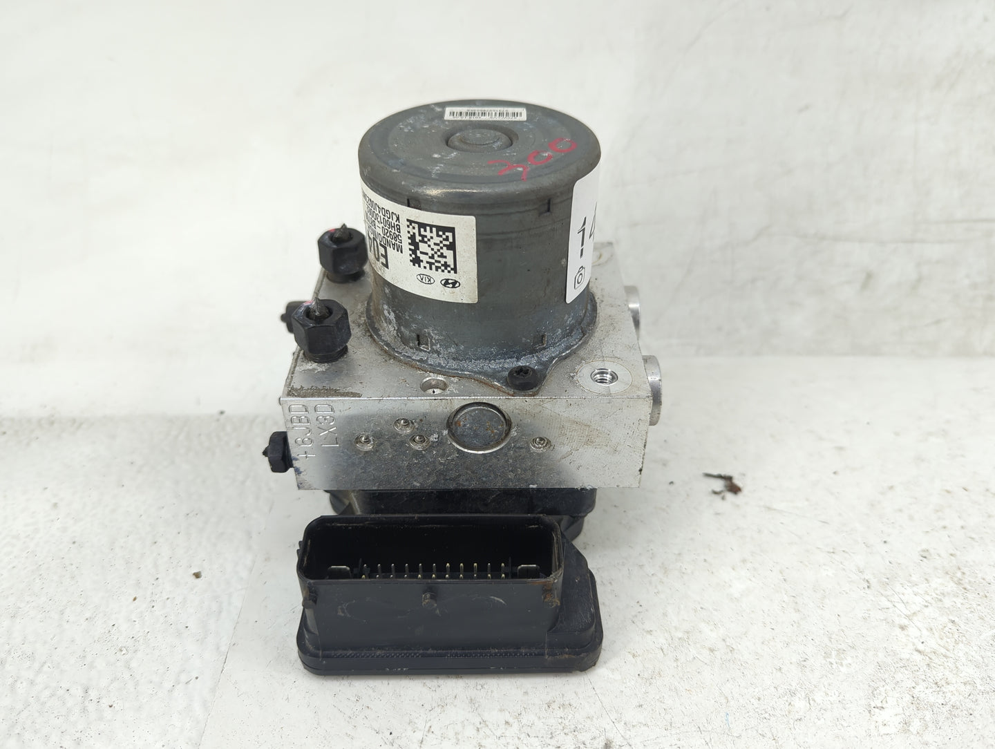 2013-2016 Hyundai Santa Fe ABS Pump Control Module Replacement P/N:BE6003O003 Fits Fits 2013 2014 2015 2016 OEM Used Auto Pa