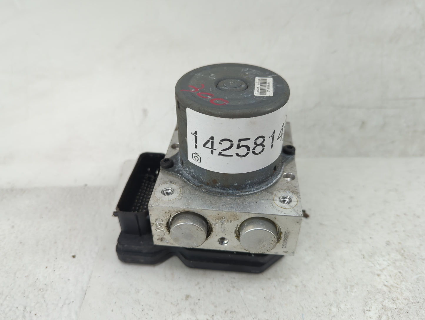 2013-2016 Hyundai Santa Fe ABS Pump Control Module Replacement P/N:BE6003O003 Fits Fits 2013 2014 2015 2016 OEM Used Auto Pa