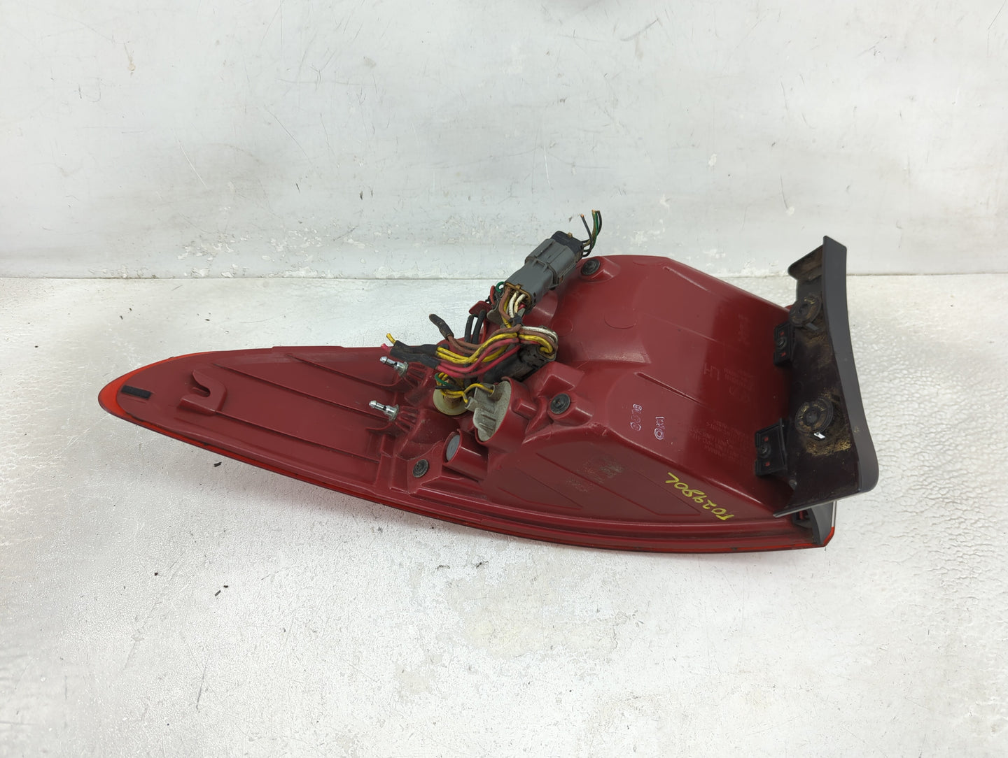 2013-2016 Hyundai Santa Fe Tail Light Assembly Driver Left OEM P/N:92401-B8000 Fits Fits 2013 2014 2015 2016 OEM Used Auto P
