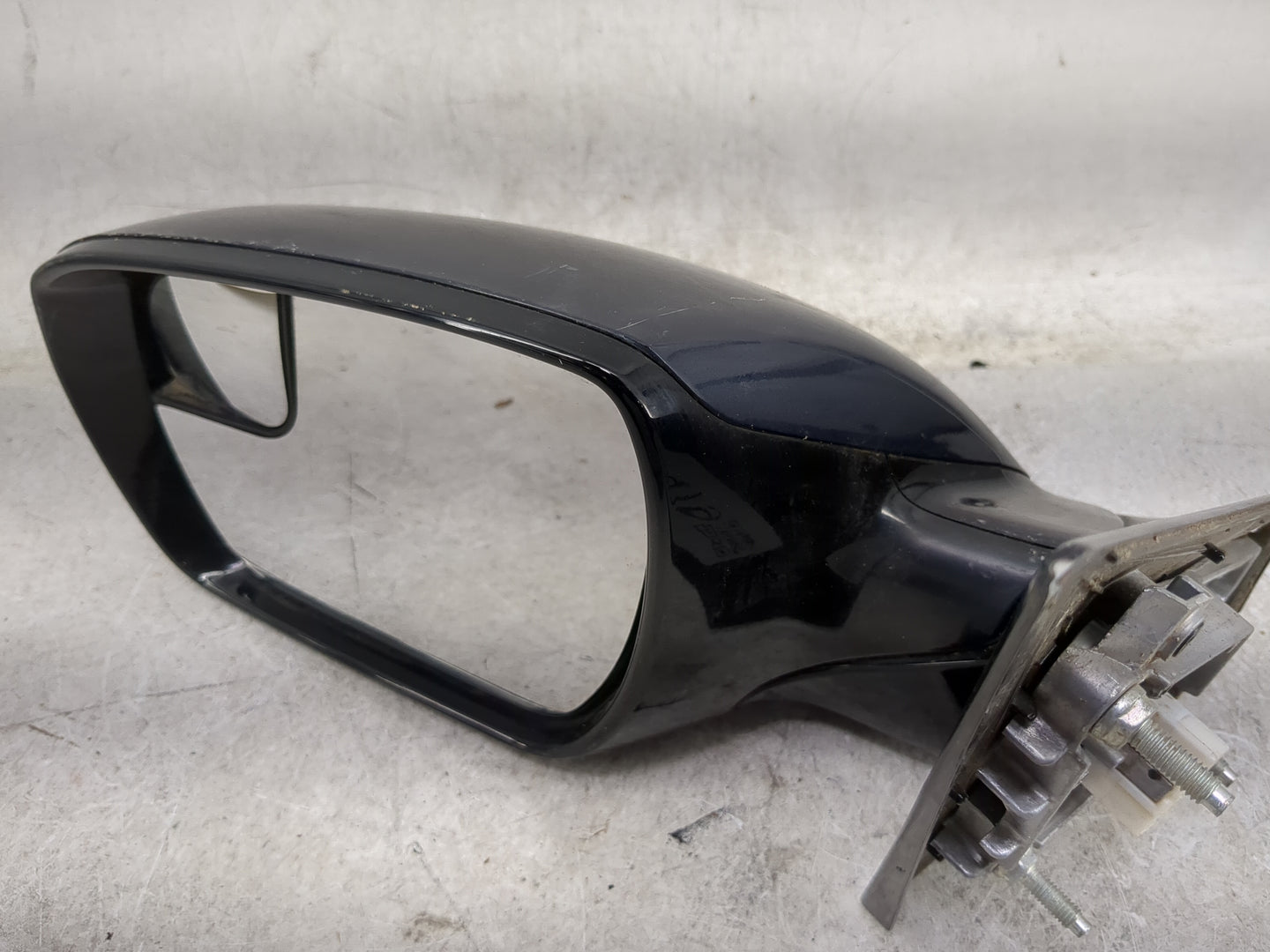 2016 Hyundai Santa Fe Driver Side View Mirror - Left Door Mirror OEM Used - Oemusedautoparts1.com