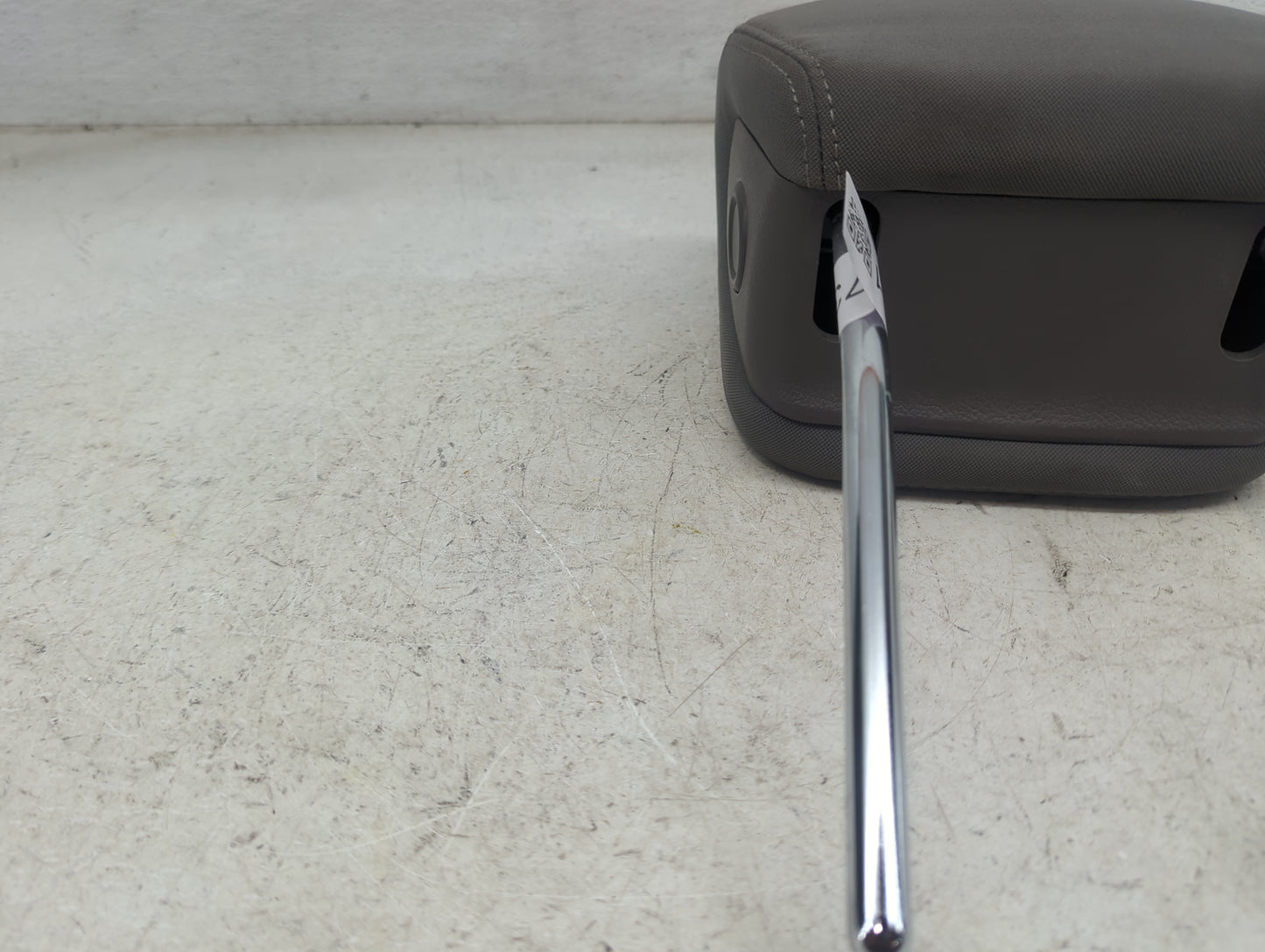 2016 Hyundai Santa Fe Headrest Head Rest Front Driver Passenger Seat Fits OEM Used Auto Parts - Oemusedautoparts1.com