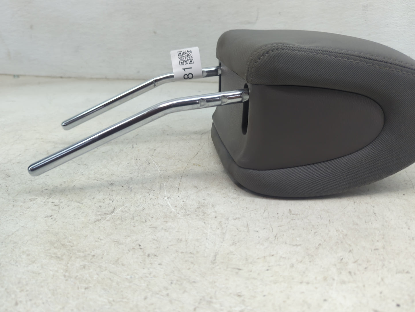 2016 Hyundai Santa Fe Headrest Head Rest Front Driver Passenger Seat Fits OEM Used Auto Parts - Oemusedautoparts1.com