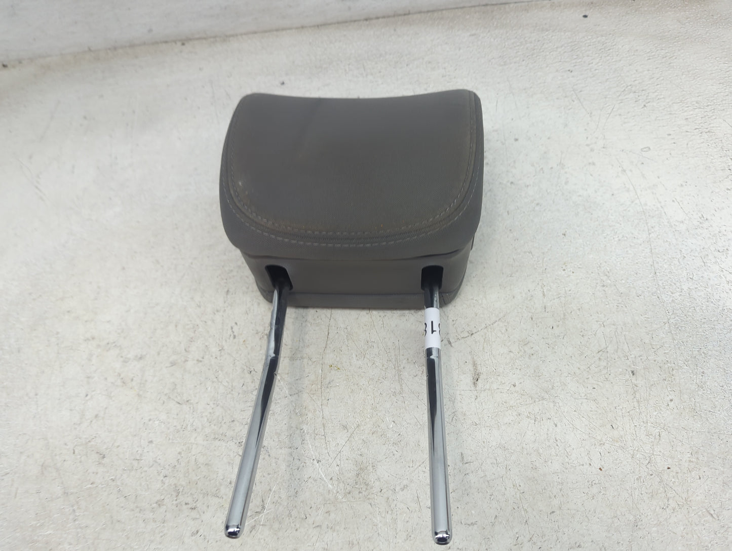 2016 Hyundai Santa Fe Headrest Head Rest Front Driver Passenger Seat Fits OEM Used Auto Parts - Oemusedautoparts1.com