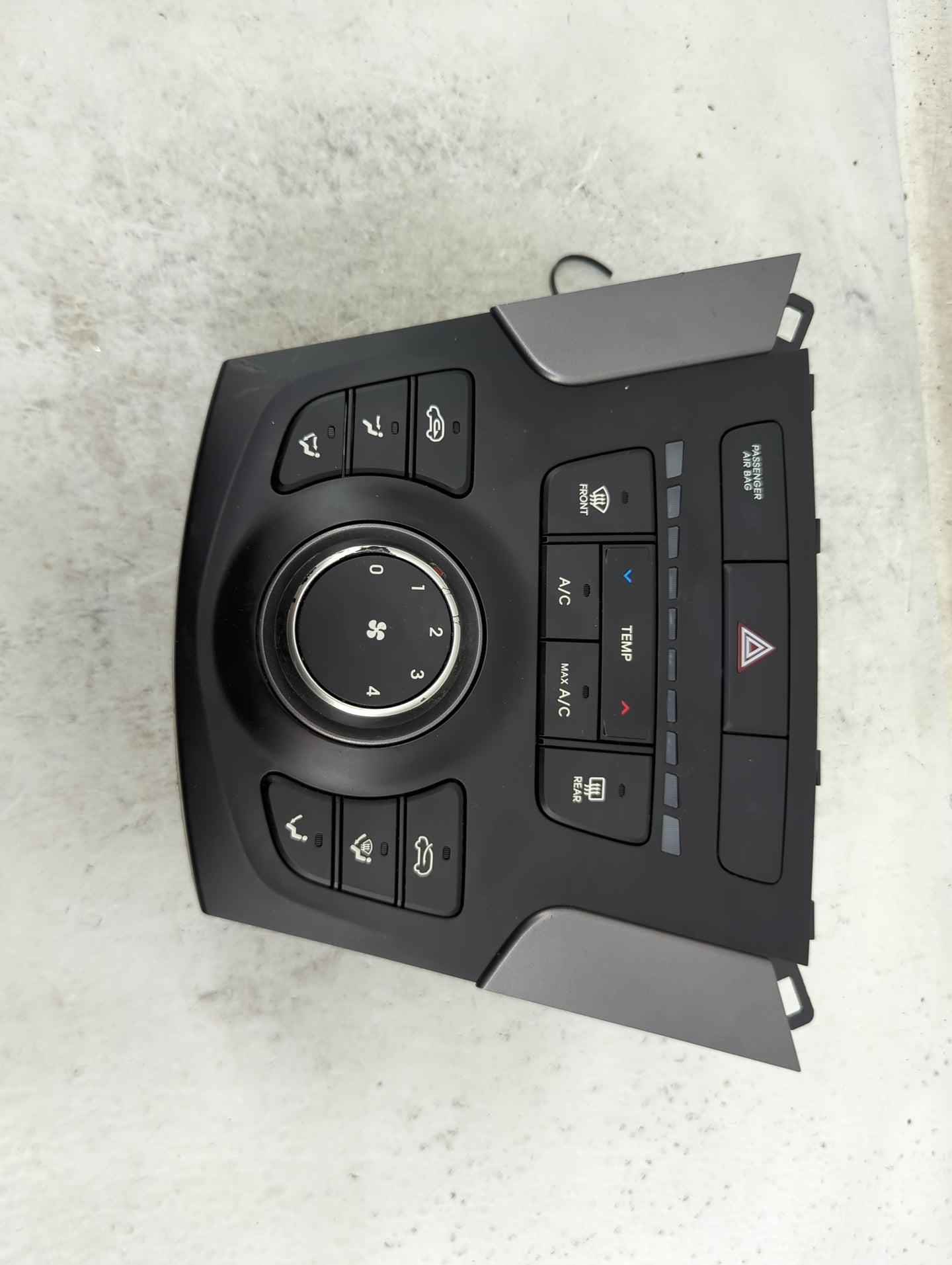 2013-2016 Hyundai Santa Fe Climate Control Module Temperature AC/Heater Replacement Fits Fits 2013 2014 2015 2016 OEM Used A