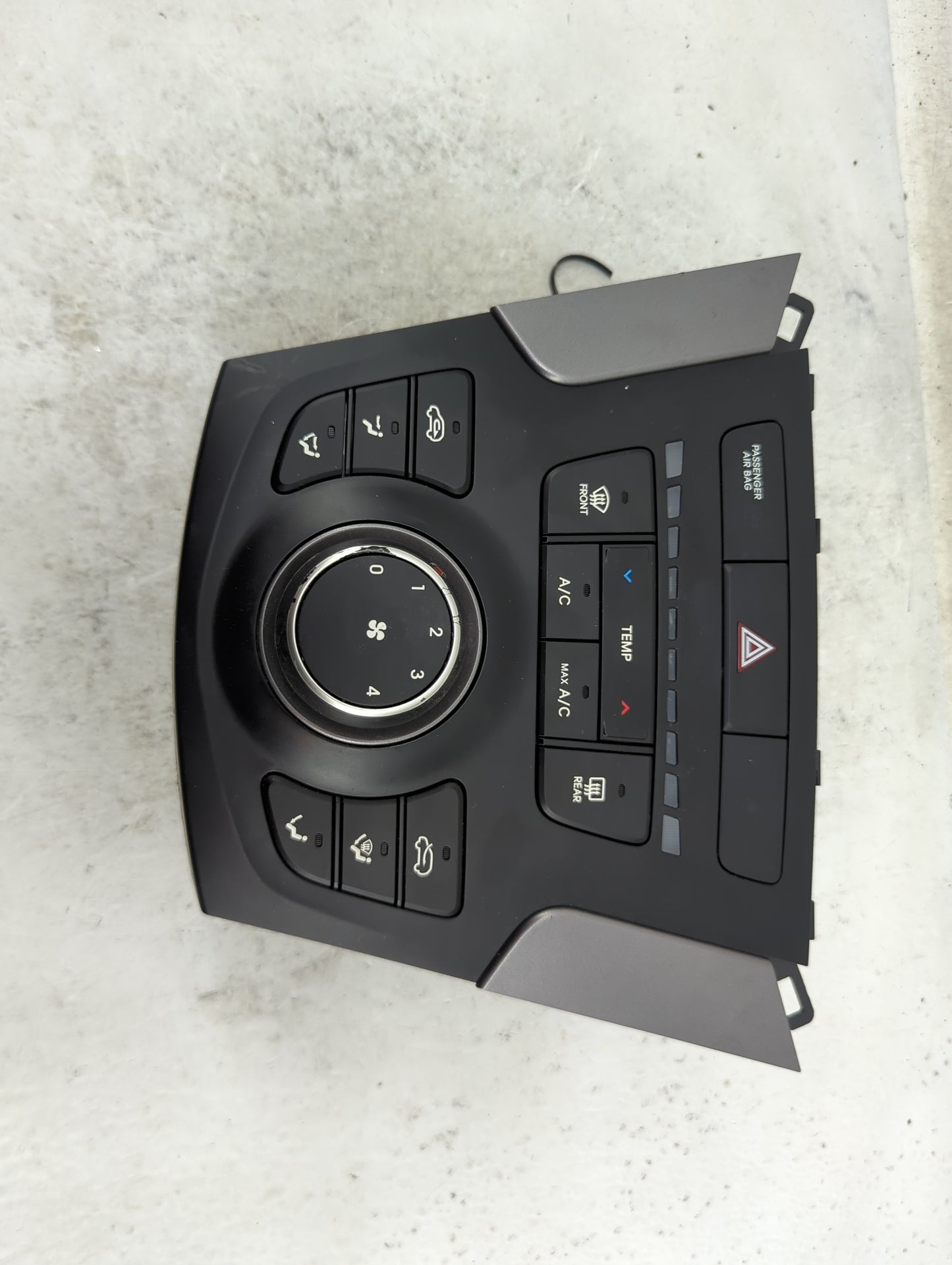 2013-2016 Hyundai Santa Fe Climate Control Module Temperature AC/Heater Replacement Fits Fits 2013 2014 2015 2016 OEM Used A
