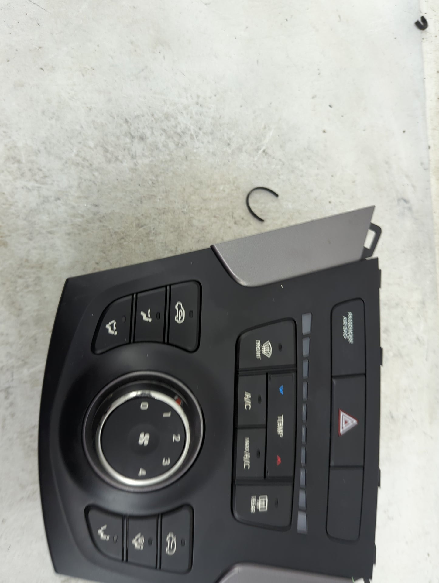 2013-2016 Hyundai Santa Fe Climate Control Module Temperature AC/Heater Replacement Fits Fits 2013 2014 2015 2016 OEM Used A
