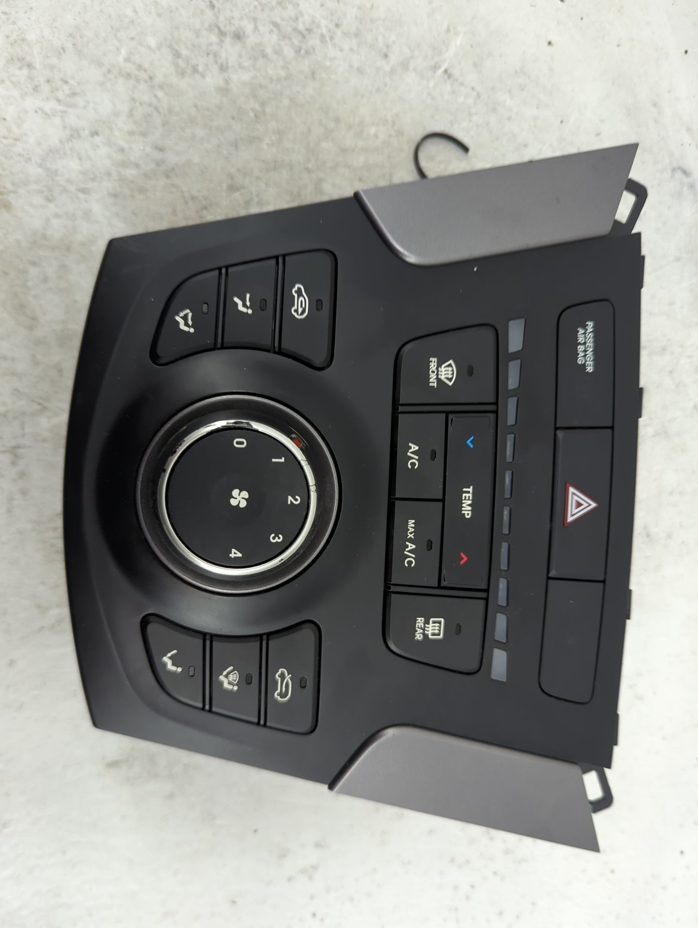 2013-2016 Hyundai Santa Fe Climate Control Module Temperature AC/Heater Replacement Fits Fits 2013 2014 2015 2016 OEM Used A