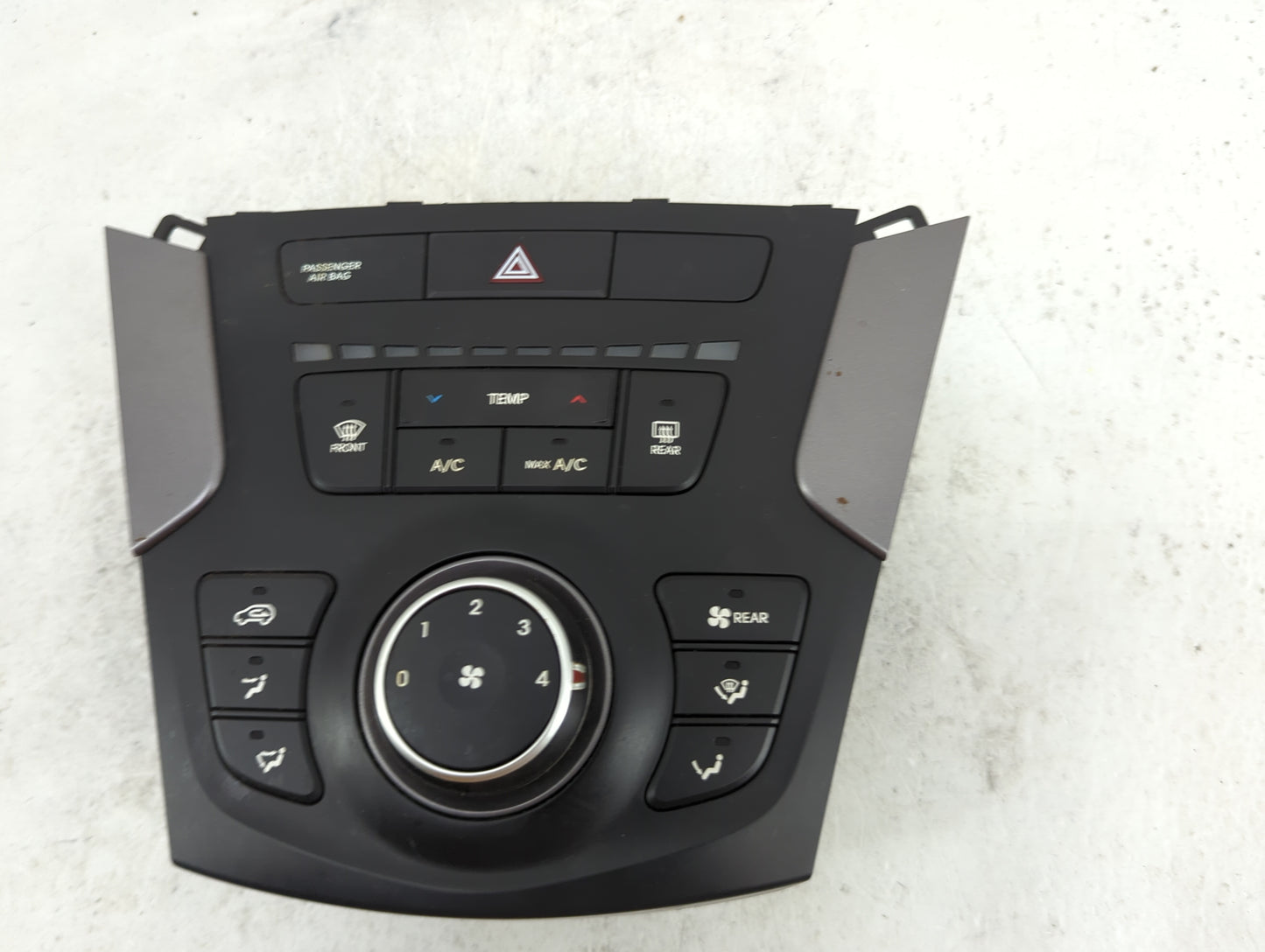 2013-2016 Hyundai Santa Fe Climate Control Module Temperature AC/Heater Replacement P/N:97250-B8040 Fits Fits 2013 2014 2015