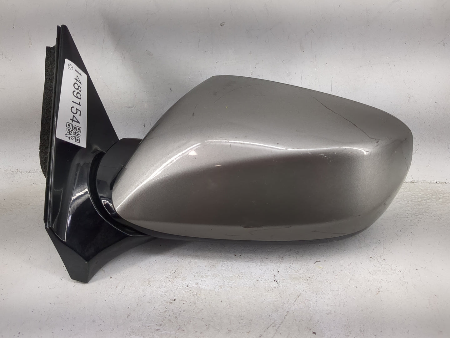 2015-2018 Hyundai Santa Fe Driver Side View Mirror - Left Door Mirror OEM Used - Oemusedautoparts1.com