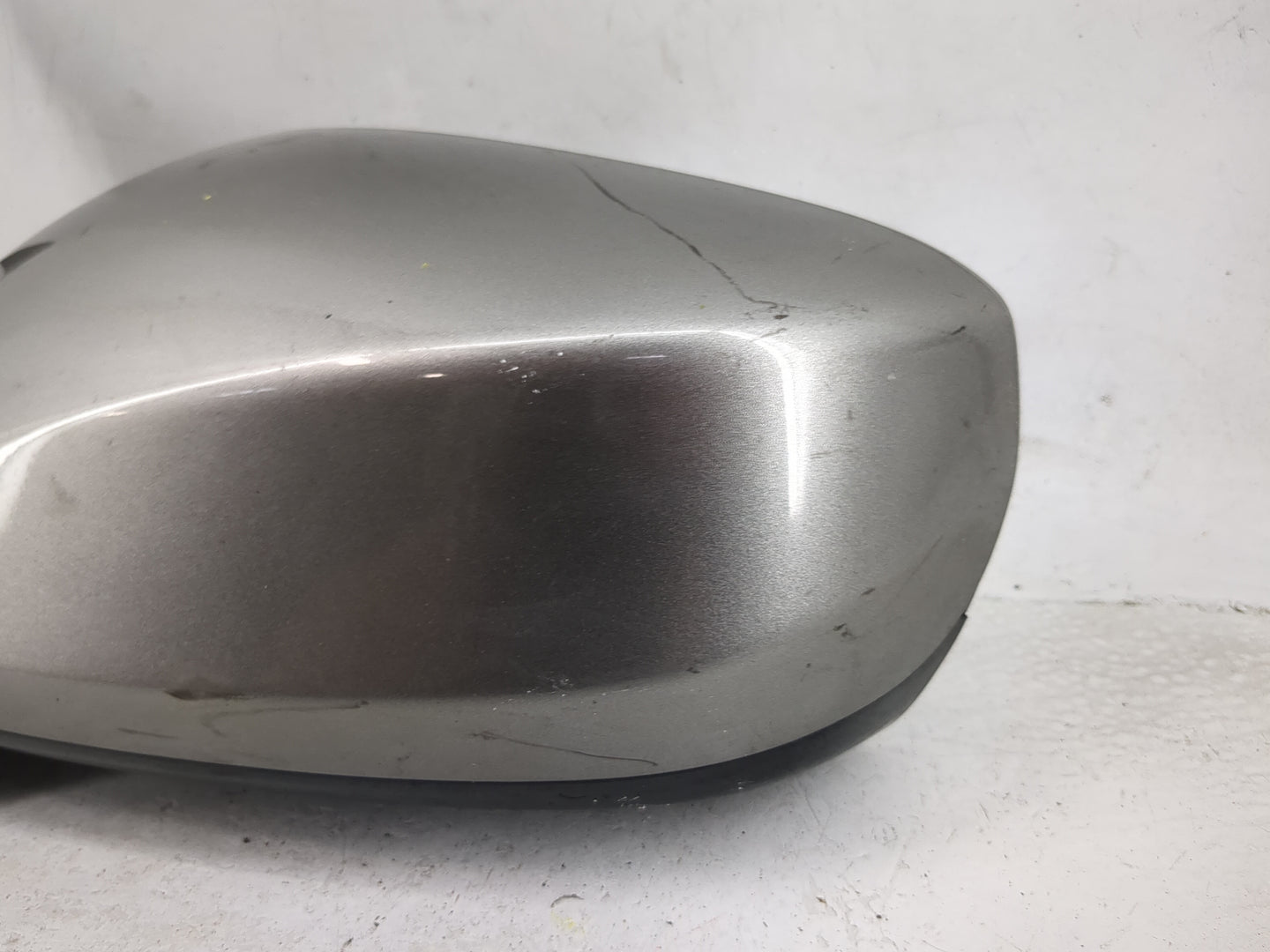 2015-2018 Hyundai Santa Fe Driver Side View Mirror - Left Door Mirror OEM Used - Oemusedautoparts1.com