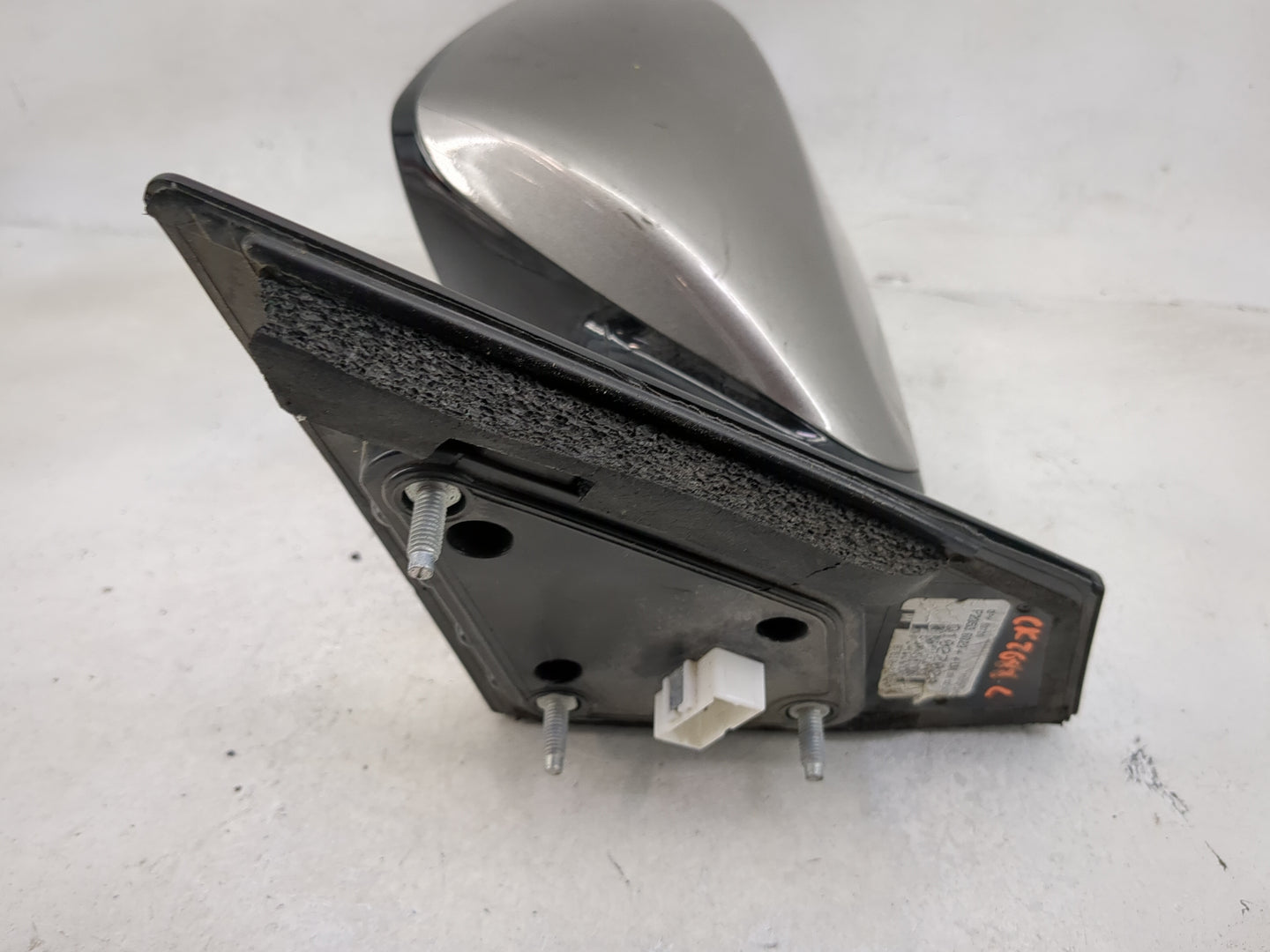 2015-2018 Hyundai Santa Fe Driver Side View Mirror - Left Door Mirror OEM Used - Oemusedautoparts1.com