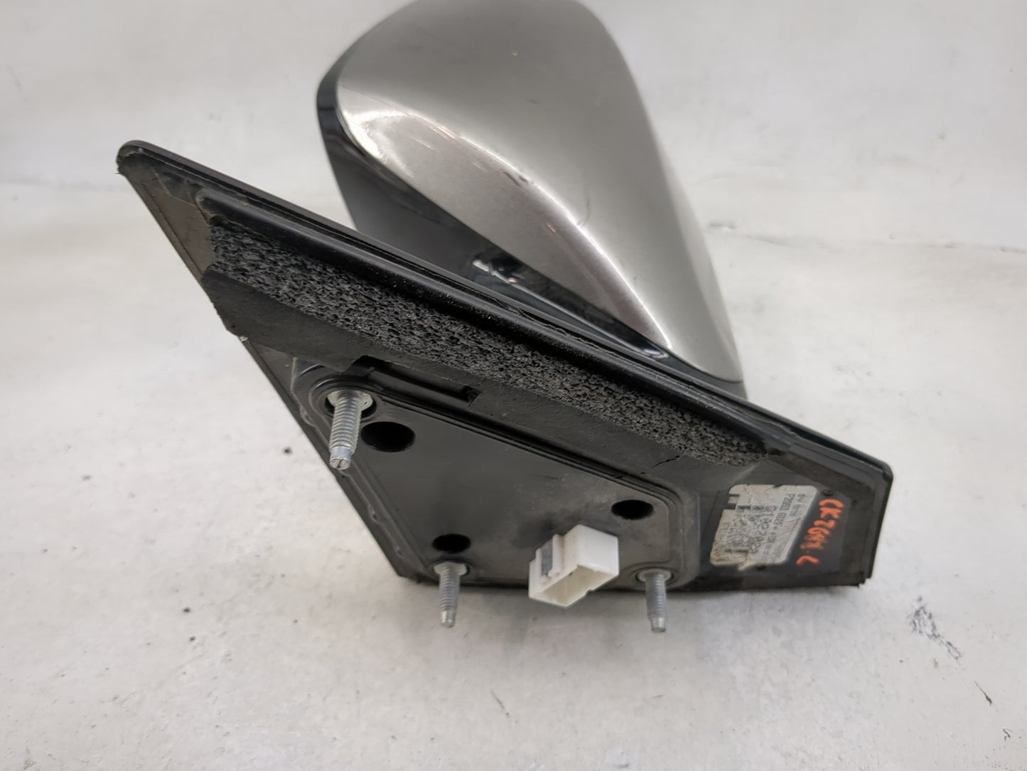 2015-2018 Hyundai Santa Fe Driver Side View Mirror - Left Door Mirror OEM Used - Oemusedautoparts1.com
