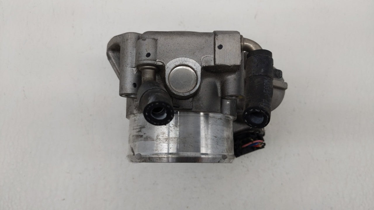 2016 Hyundai Santa Fe Throttle Body P/N:35100-2G700 Fits Fits 2011 2012 2013 2014 2015 OEM Used Auto Parts - Oemusedautopart