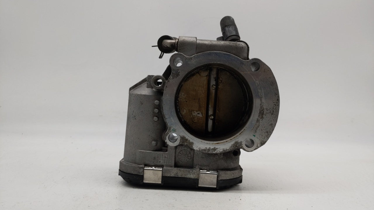 2016 Hyundai Santa Fe Throttle Body P/N:35100-2G700 Fits Fits 2011 2012 2013 2014 2015 OEM Used Auto Parts - Oemusedautopart