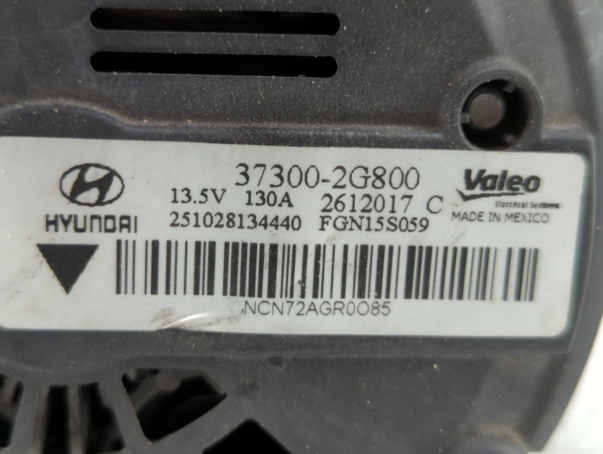 2016 Hyundai Santa Fe Alternator Replacement Generator Charging Assembly Engine OEM P/N:37300-2G800 37300-2G900 Fits OEM Use