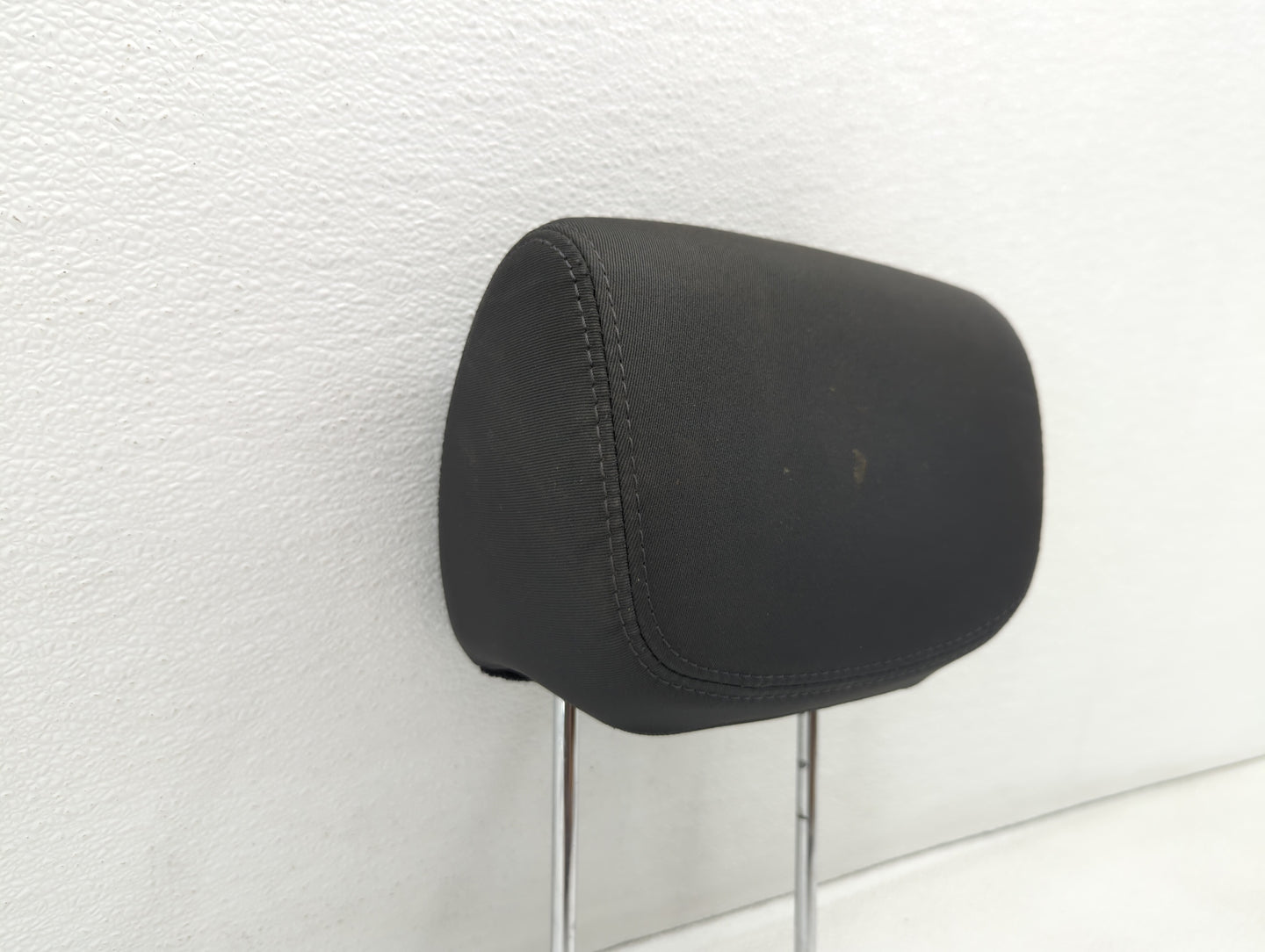 2013-2016 Hyundai Santa Fe Headrest Head Rest Front Driver Passenger Seat Fits Fits 2013 2014 2015 2016 OEM Used Auto Parts 