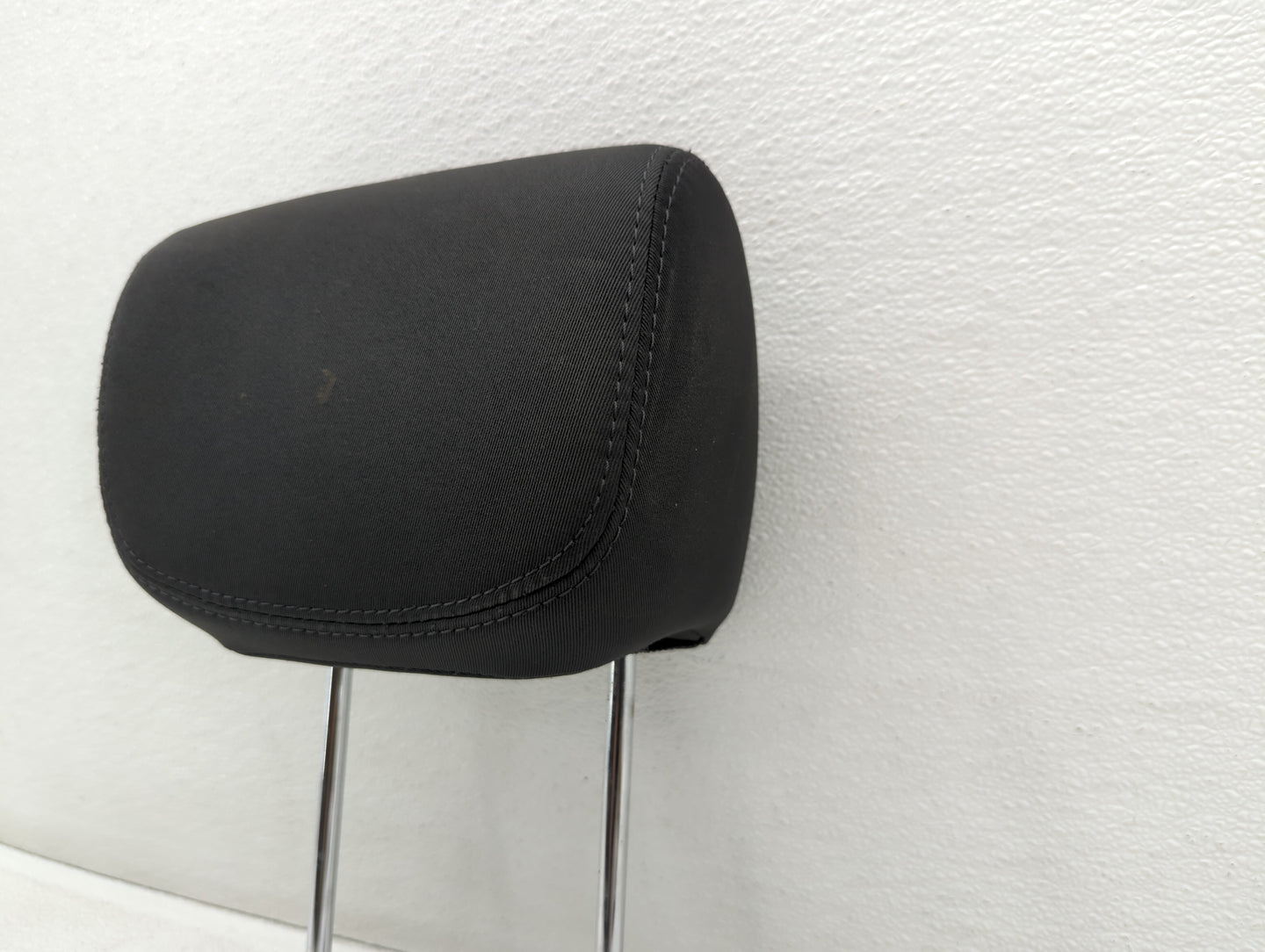 2013-2016 Hyundai Santa Fe Headrest Head Rest Front Driver Passenger Seat Fits Fits 2013 2014 2015 2016 OEM Used Auto Parts 