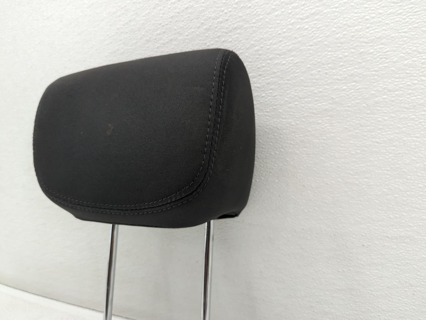 2013-2016 Hyundai Santa Fe Headrest Head Rest Front Driver Passenger Seat Fits Fits 2013 2014 2015 2016 OEM Used Auto Parts 