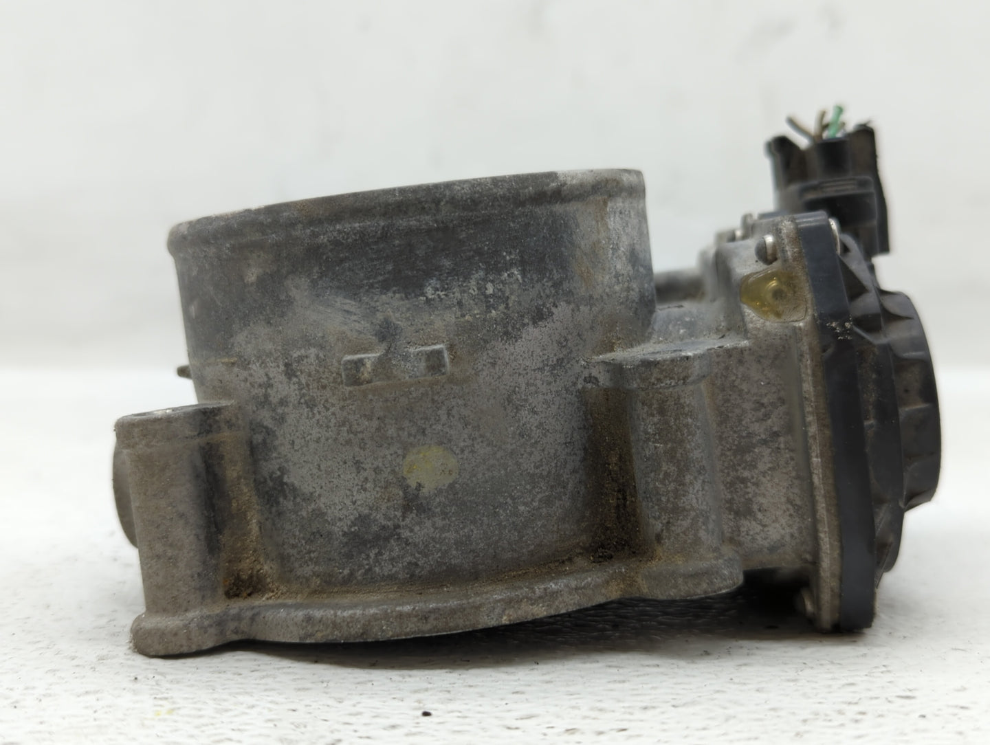 2013-2018 Hyundai Santa Fe Throttle Body P/N:35100-3CAA0 Fits Fits 2012 2013 2014 2015 2016 2017 2018 OEM Used Auto Parts - 