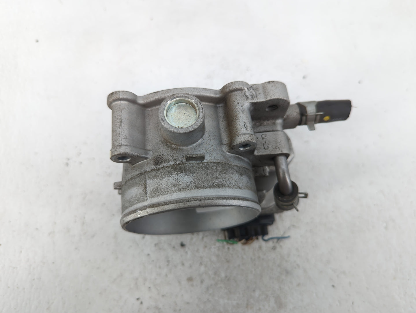 2013-2018 Hyundai Santa Fe Throttle Body P/N:35100-3CAA0 Fits Fits 2012 2013 2014 2015 2016 2017 2018 OEM Used Auto Parts - 