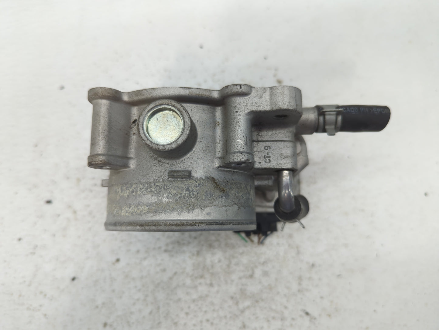2013-2018 Hyundai Santa Fe Throttle Body P/N:35100-3CAA0 Fits Fits 2012 2013 2014 2015 2016 2017 2018 OEM Used Auto Parts - 