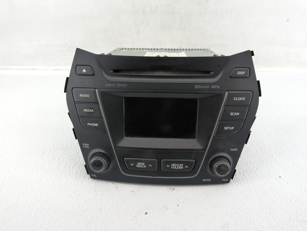2013-2016 Hyundai Santa Fe Am Fm Cd Player Radio Receiver 515883 - Oemusedautoparts1.com