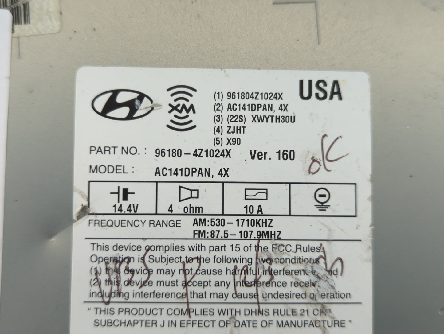 2015-2016 Hyundai Santa Fe Radio AM FM Cd Player Receiver Replacement P/N:96180-4Z1024X Fits Fits 2015 2016 OEM Used Auto Pa