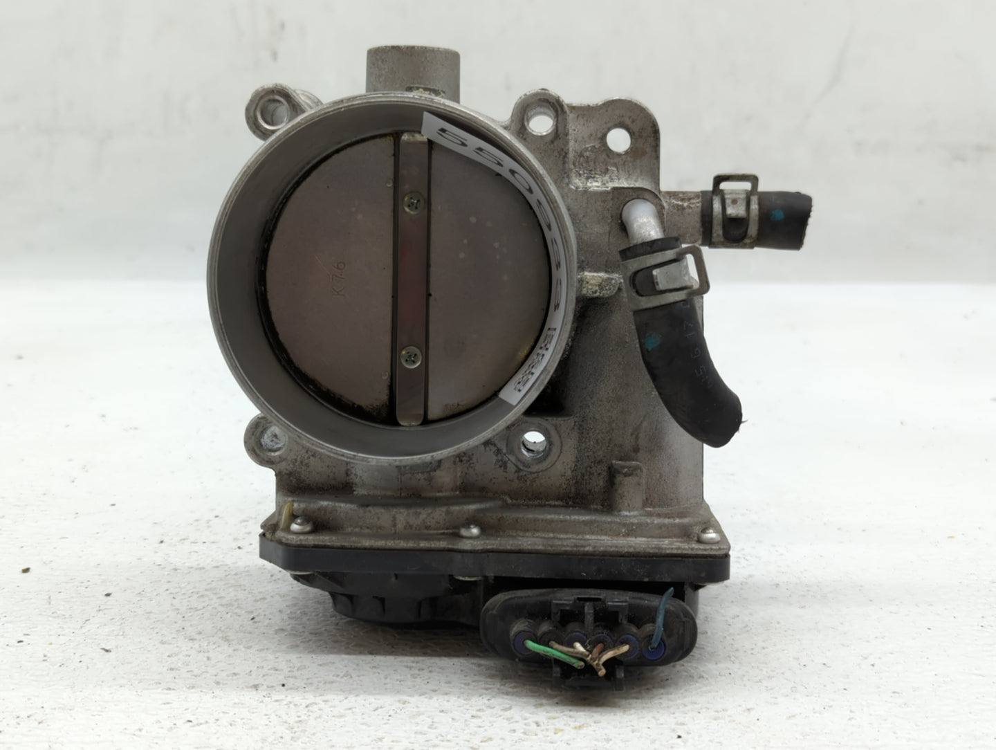 2013-2018 Hyundai Santa Fe Throttle Body P/N:35100-3CAA0 Fits Fits 2012 2013 2014 2015 2016 2017 2018 OEM Used Auto Parts - 