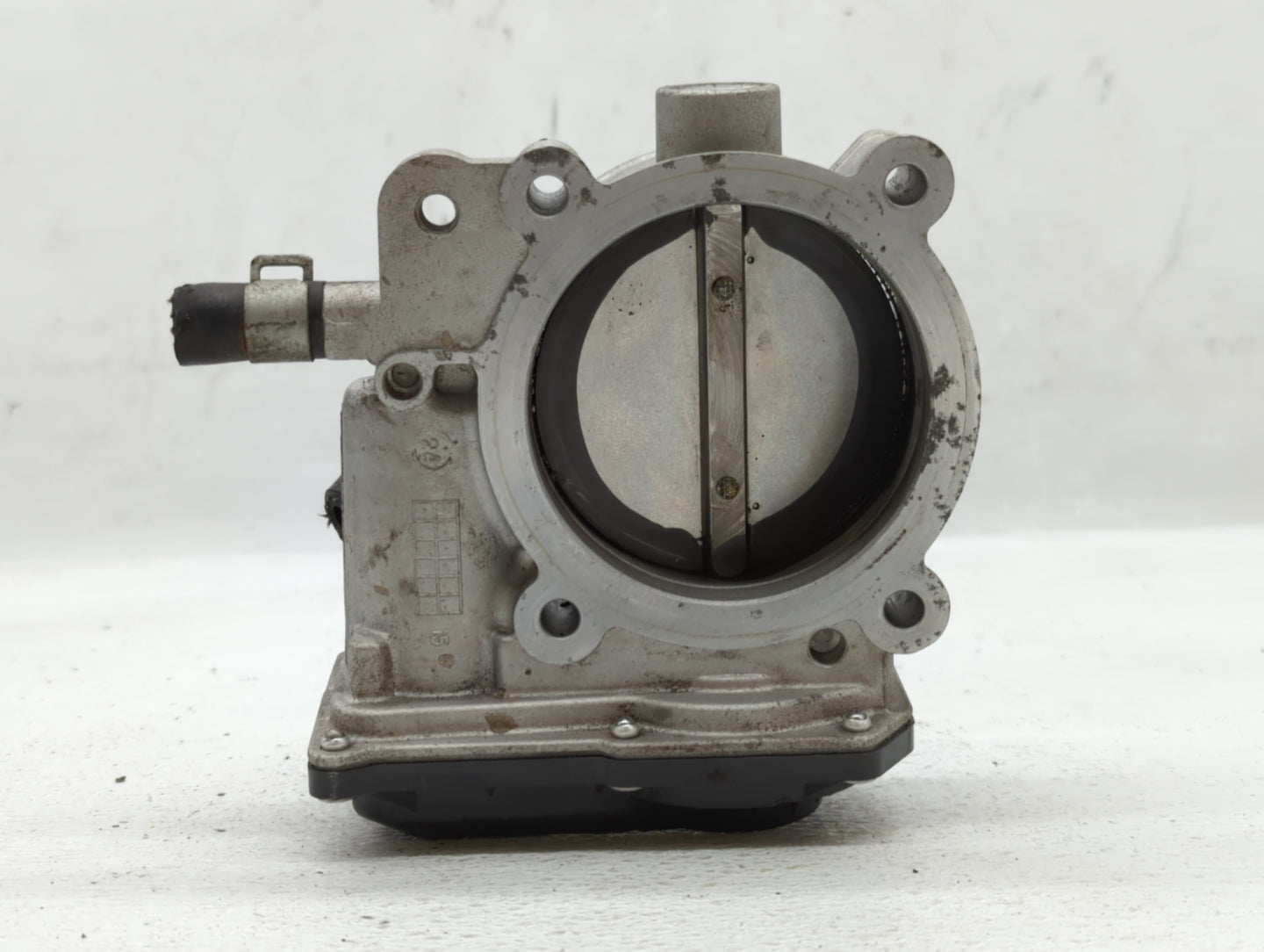2013-2018 Hyundai Santa Fe Throttle Body P/N:35100-3CAA0 Fits Fits 2012 2013 2014 2015 2016 2017 2018 OEM Used Auto Parts - 