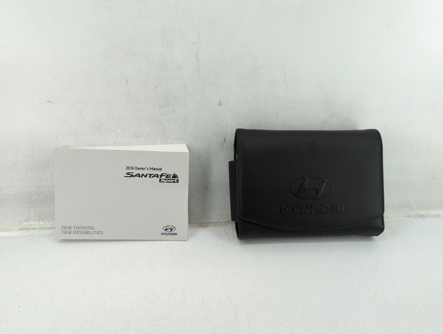 2016 Hyundai Santa Fe Owners Manual Book Guide P/N:G2W0-EU50D OEM Used Auto Parts - Oemusedautoparts1.com