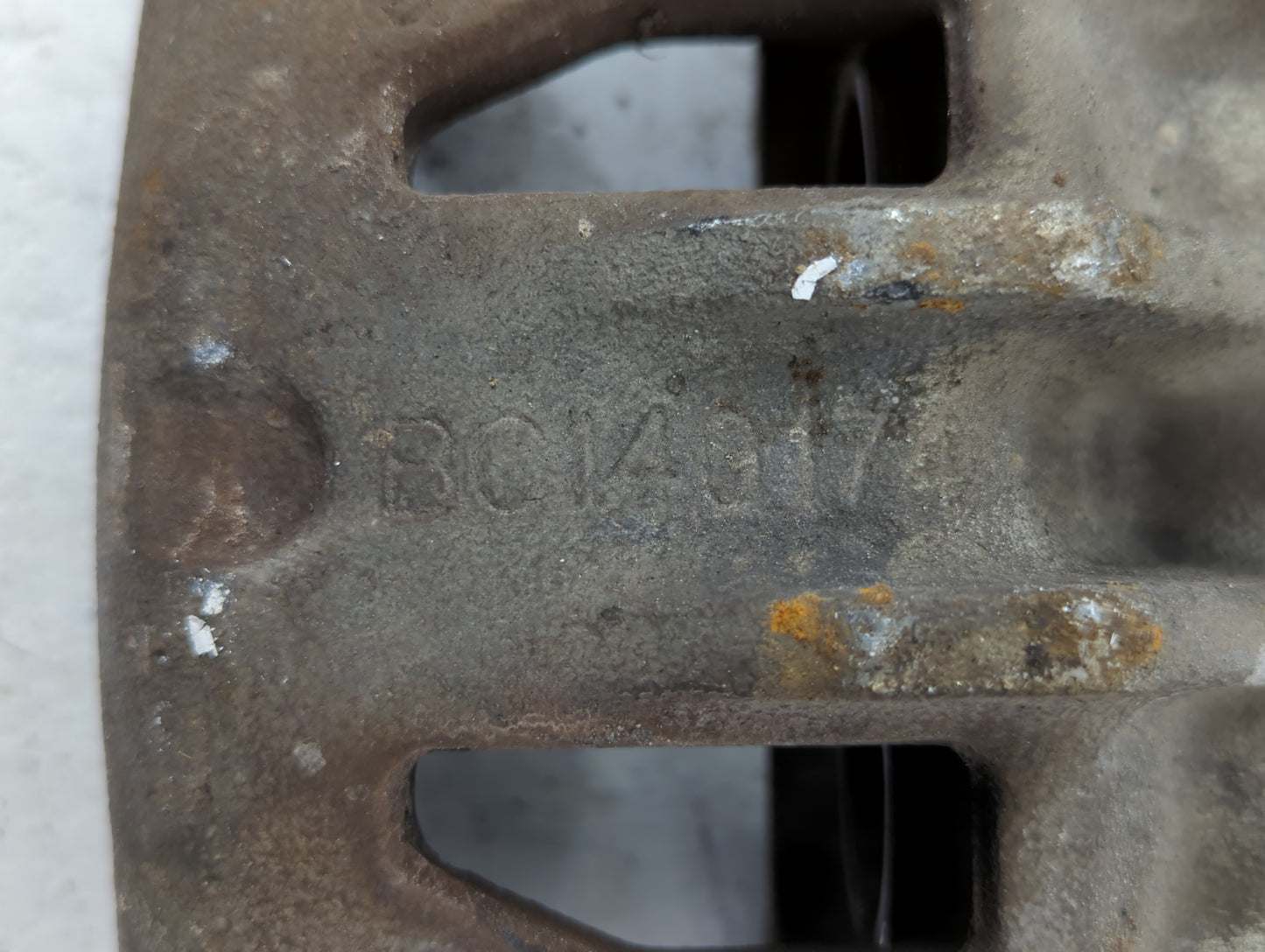 2013-2016 Hyundai Santa Fe Front Passenger Right Brake Caliper 581516 - Oemusedautoparts1.com