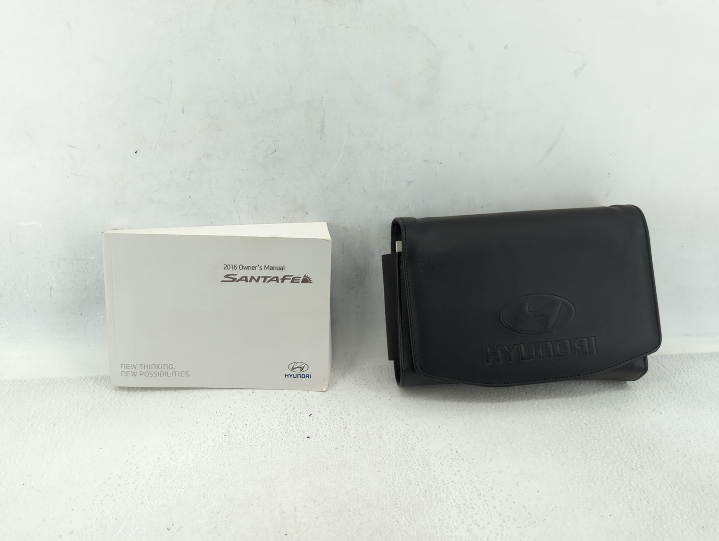 2016 Hyundai Santa Fe Owners Manual Book Guide P/N:GB80-EU58G OEM Used Auto Parts - Oemusedautoparts1.com