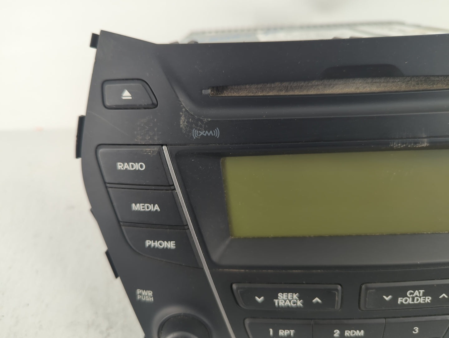2015-2016 Hyundai Santa Fe Am Fm Cd Player Radio Receiver - Oemusedautoparts1.com