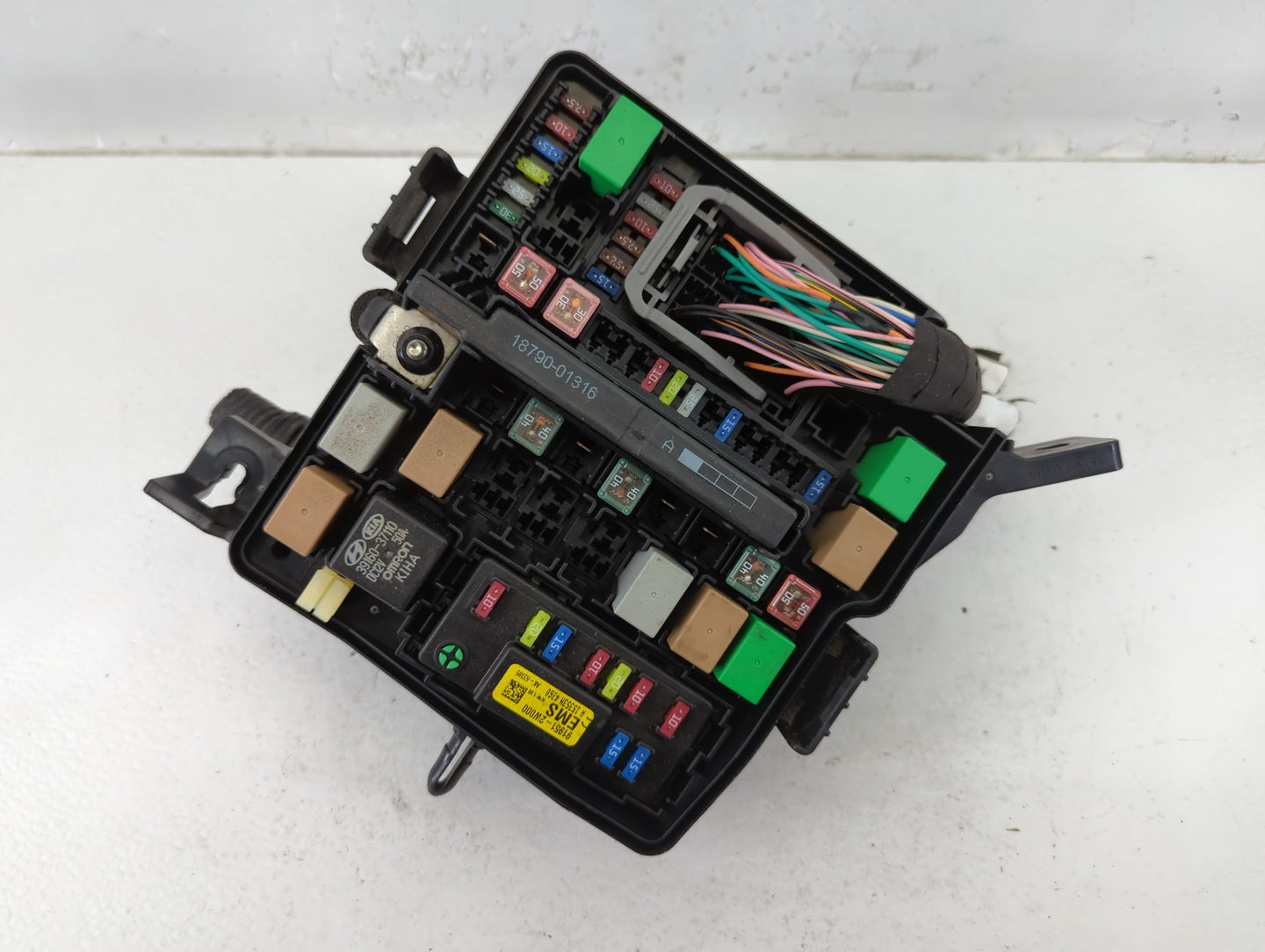 2016 Hyundai Santa Fe Fusebox Fuse Box Panel Relay Module P/N:91941-4Z011 Fits OEM Used Auto Parts - Oemusedautoparts1.com