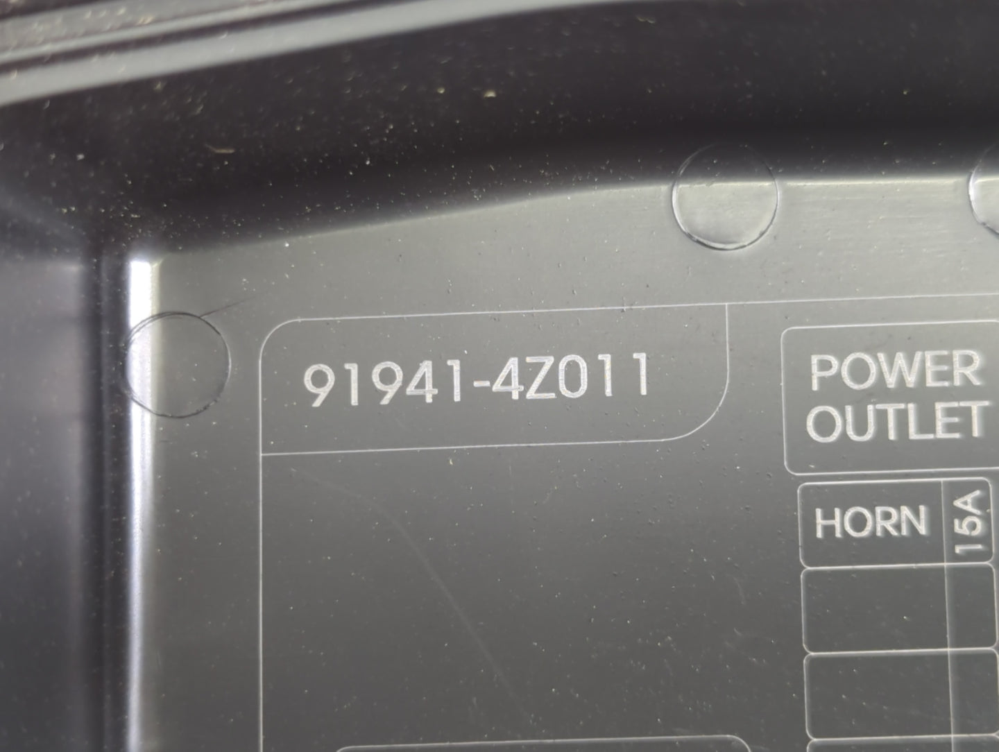 2016 Hyundai Santa Fe Fusebox Fuse Box Panel Relay Module P/N:91941-4Z011 Fits OEM Used Auto Parts - Oemusedautoparts1.com