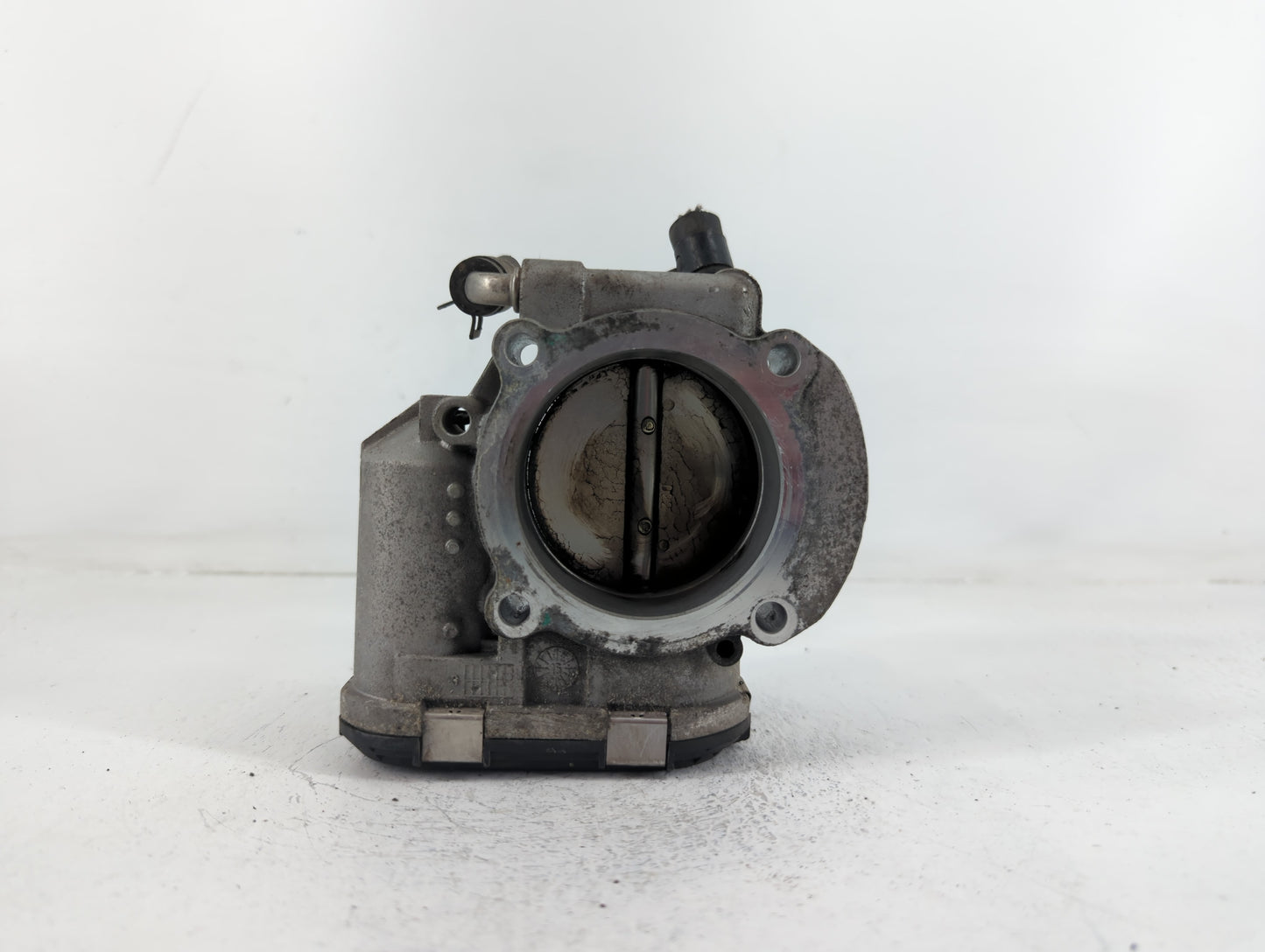 2016 Hyundai Santa Fe Throttle Body P/N:35100-2G700 Fits Fits 2011 2012 2013 2014 2015 OEM Used Auto Parts - Oemusedautopart