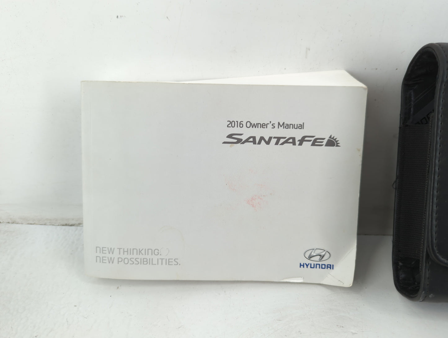 2016 Hyundai Santa Fe Owners Manual Book Guide P/N:GB80-EU56F OEM Used Auto Parts - Oemusedautoparts1.com