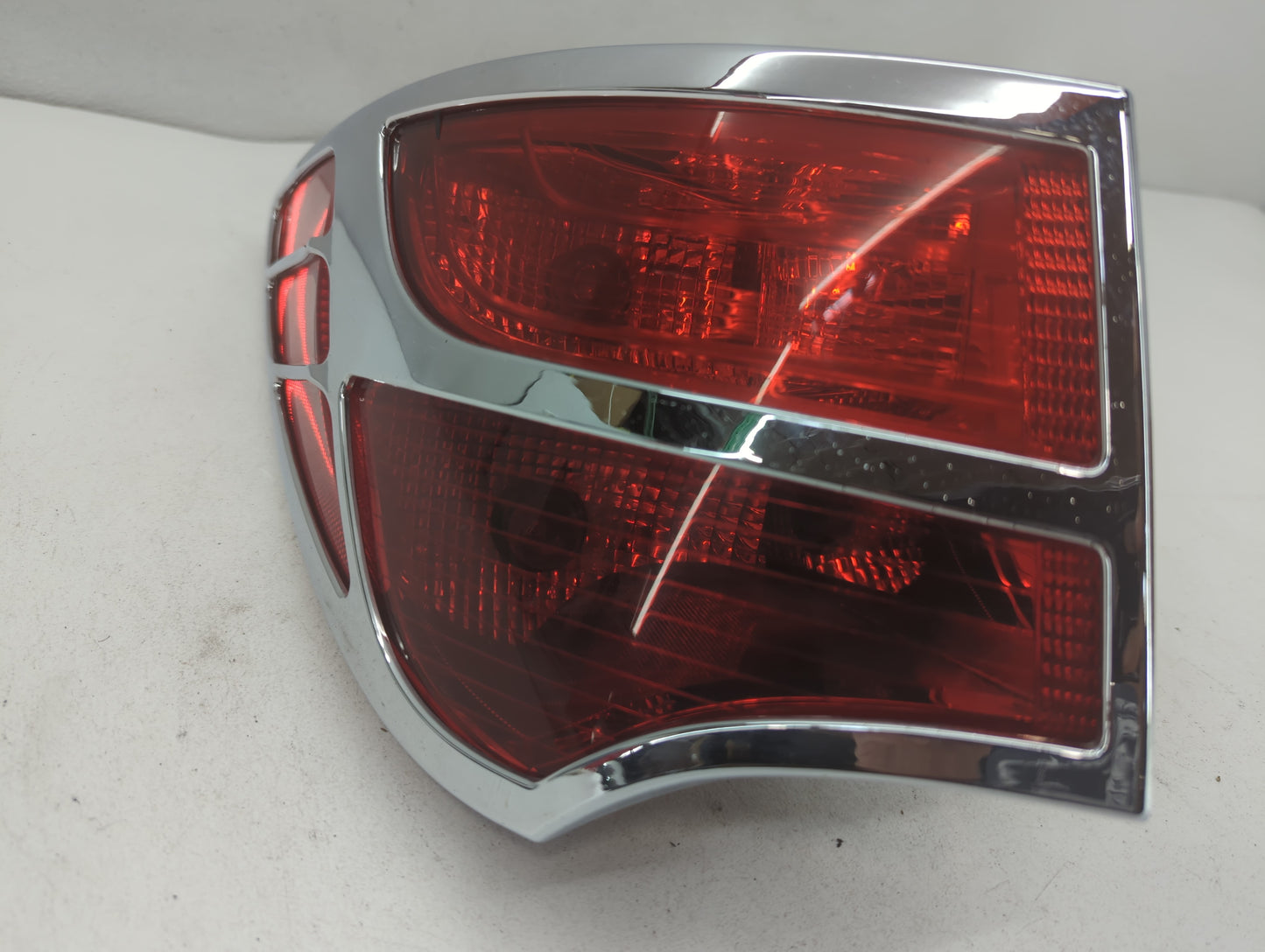 2013-2016 Hyundai Santa Fe Tail Light Assembly Driver Left OEM P/N:92401-4Z0 Fits Fits 2013 2014 2015 2016 OEM Used Auto Par