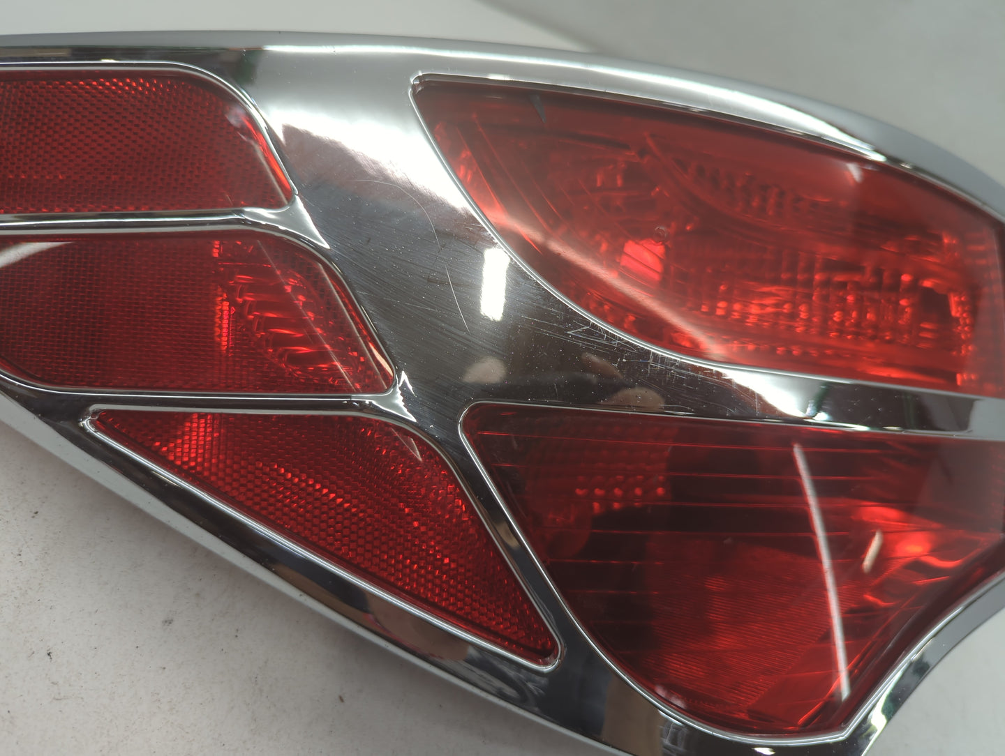 2013-2016 Hyundai Santa Fe Tail Light Assembly Driver Left OEM P/N:92401-4Z0 Fits Fits 2013 2014 2015 2016 OEM Used Auto Par