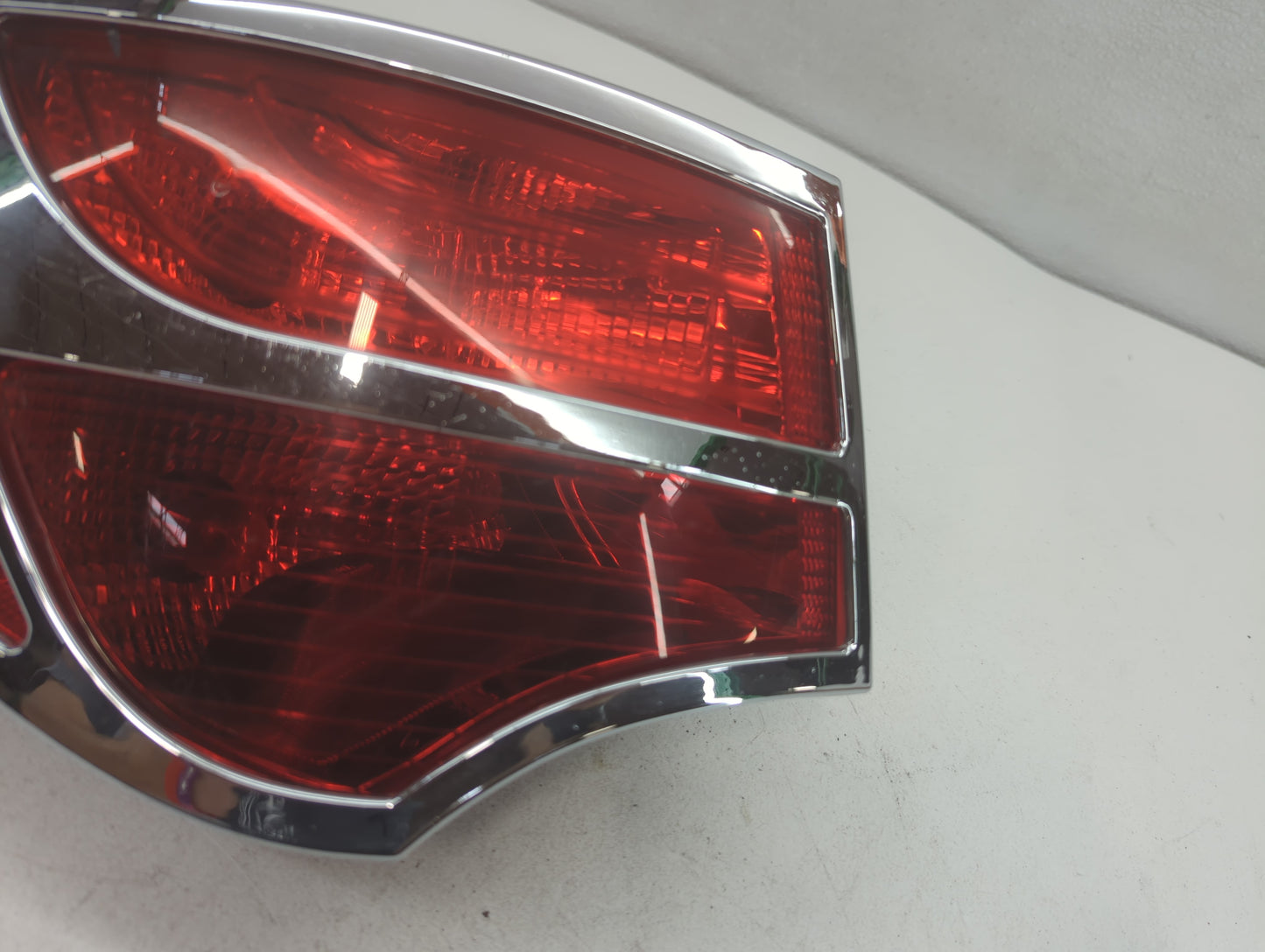 2013-2016 Hyundai Santa Fe Tail Light Assembly Driver Left OEM P/N:92401-4Z0 Fits Fits 2013 2014 2015 2016 OEM Used Auto Par
