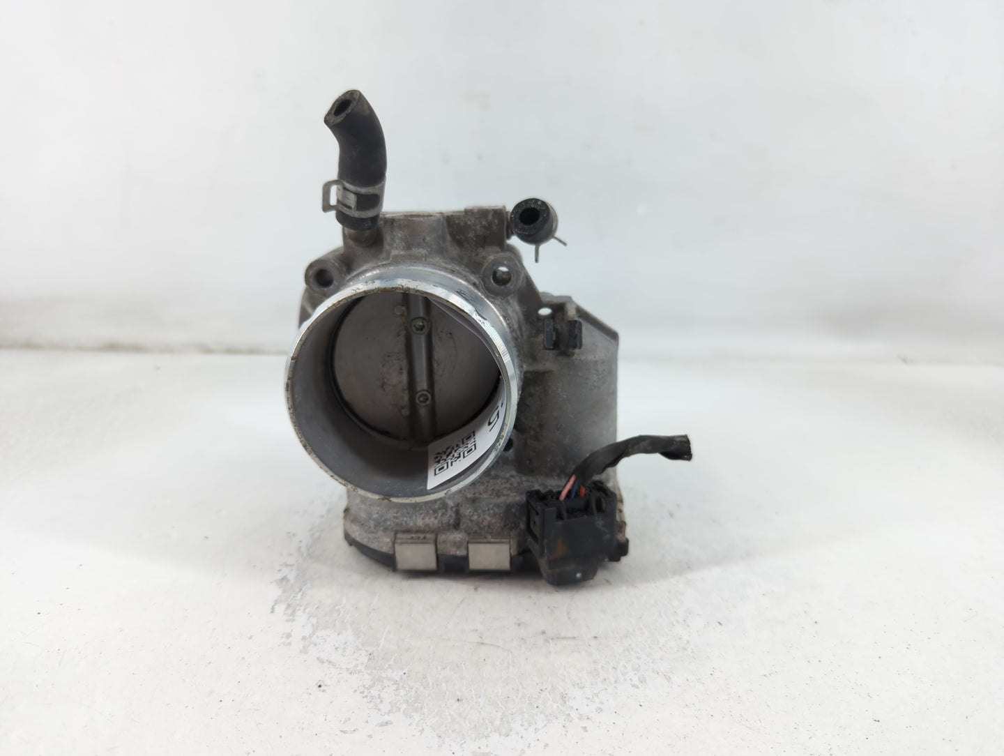 2016 Hyundai Santa Fe Throttle Body P/N:35100-2G700 Fits Fits 2011 2012 2013 2014 2015 OEM Used Auto Parts - Oemusedautopart