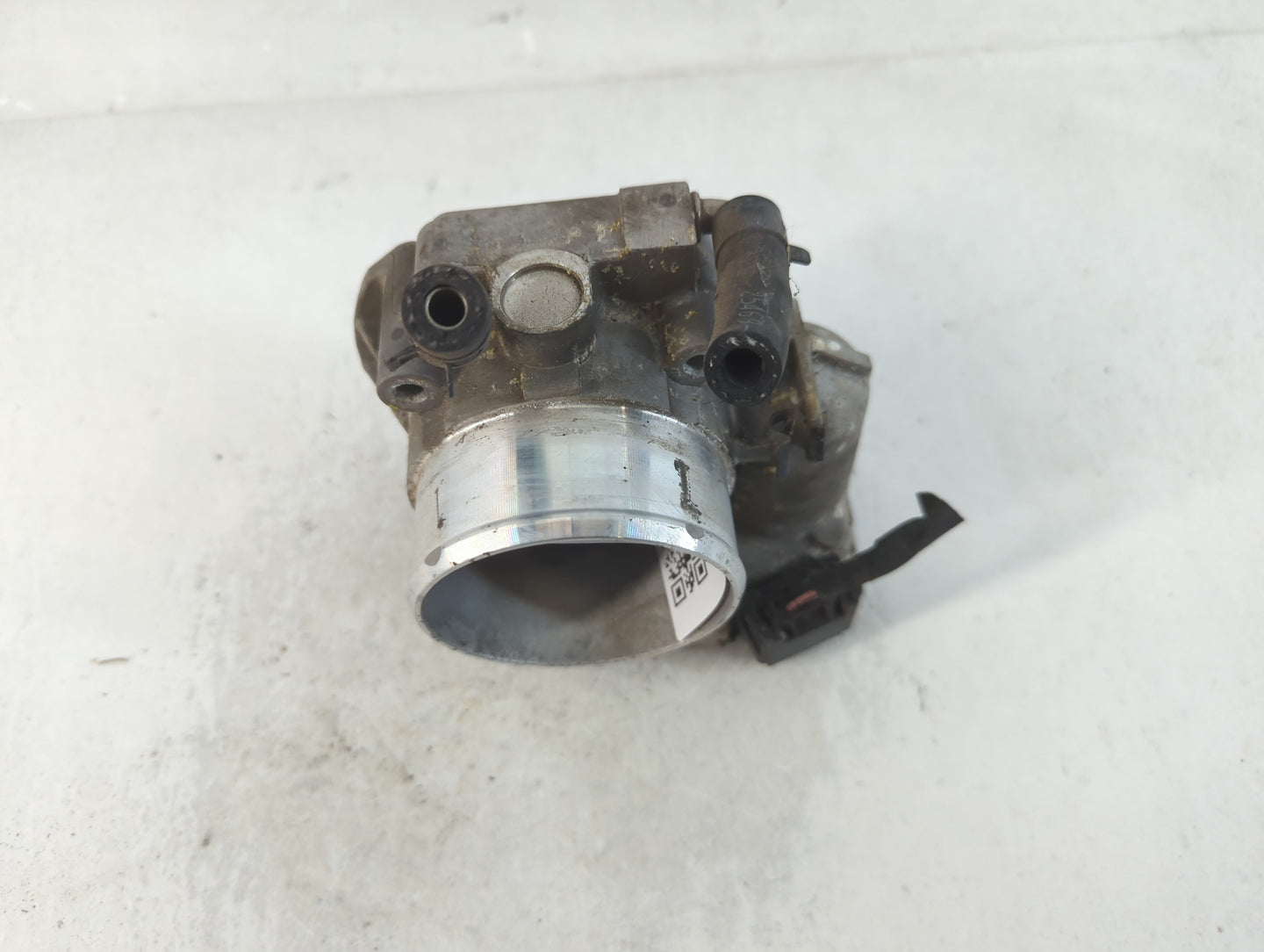 2016 Hyundai Santa Fe Throttle Body P/N:35100-2G700 Fits Fits 2011 2012 2013 2014 2015 OEM Used Auto Parts - Oemusedautopart